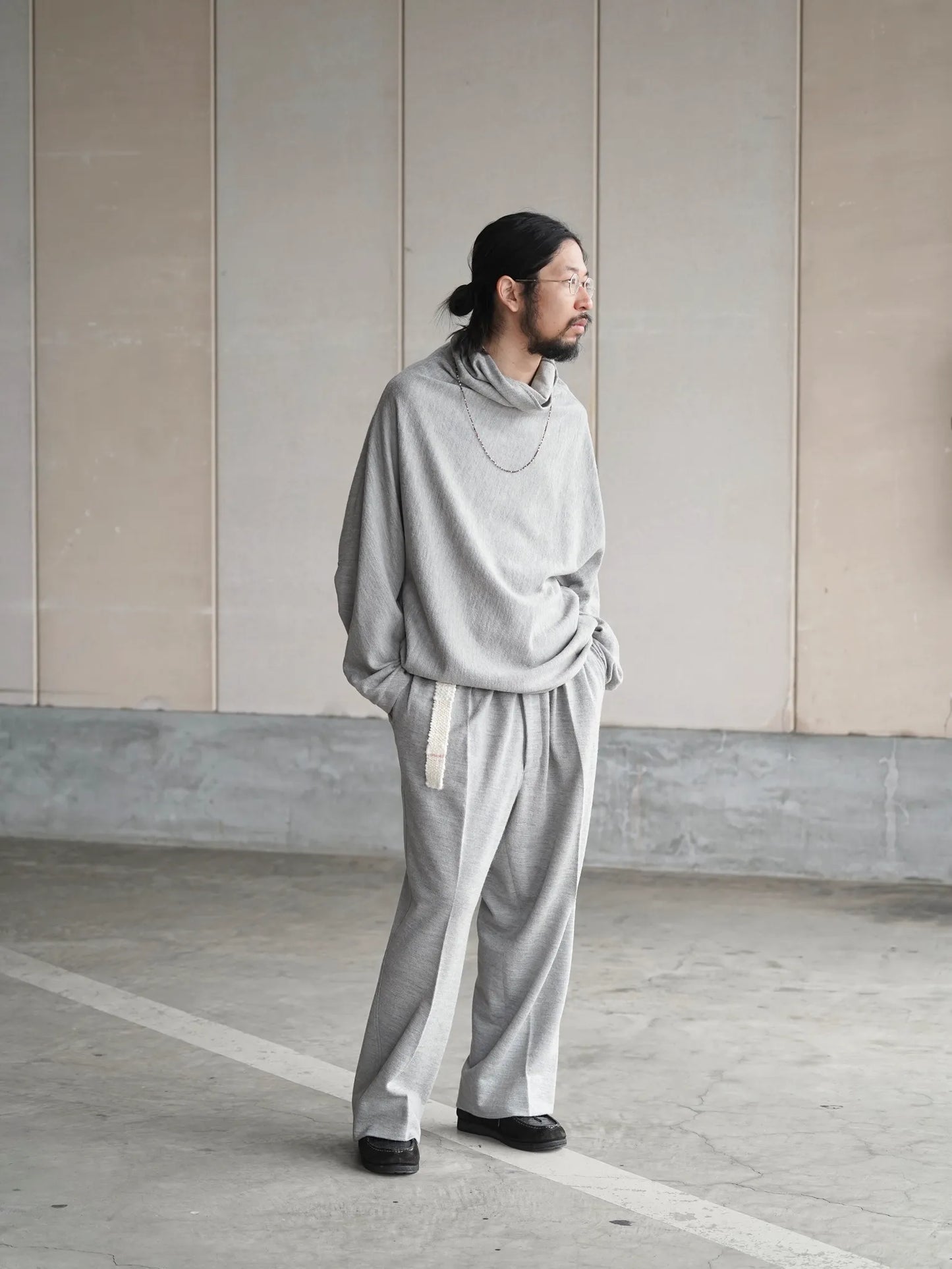 nonnotte | Elastic In-Tuck Wide Tapered Trousers Toasted Oatmeal