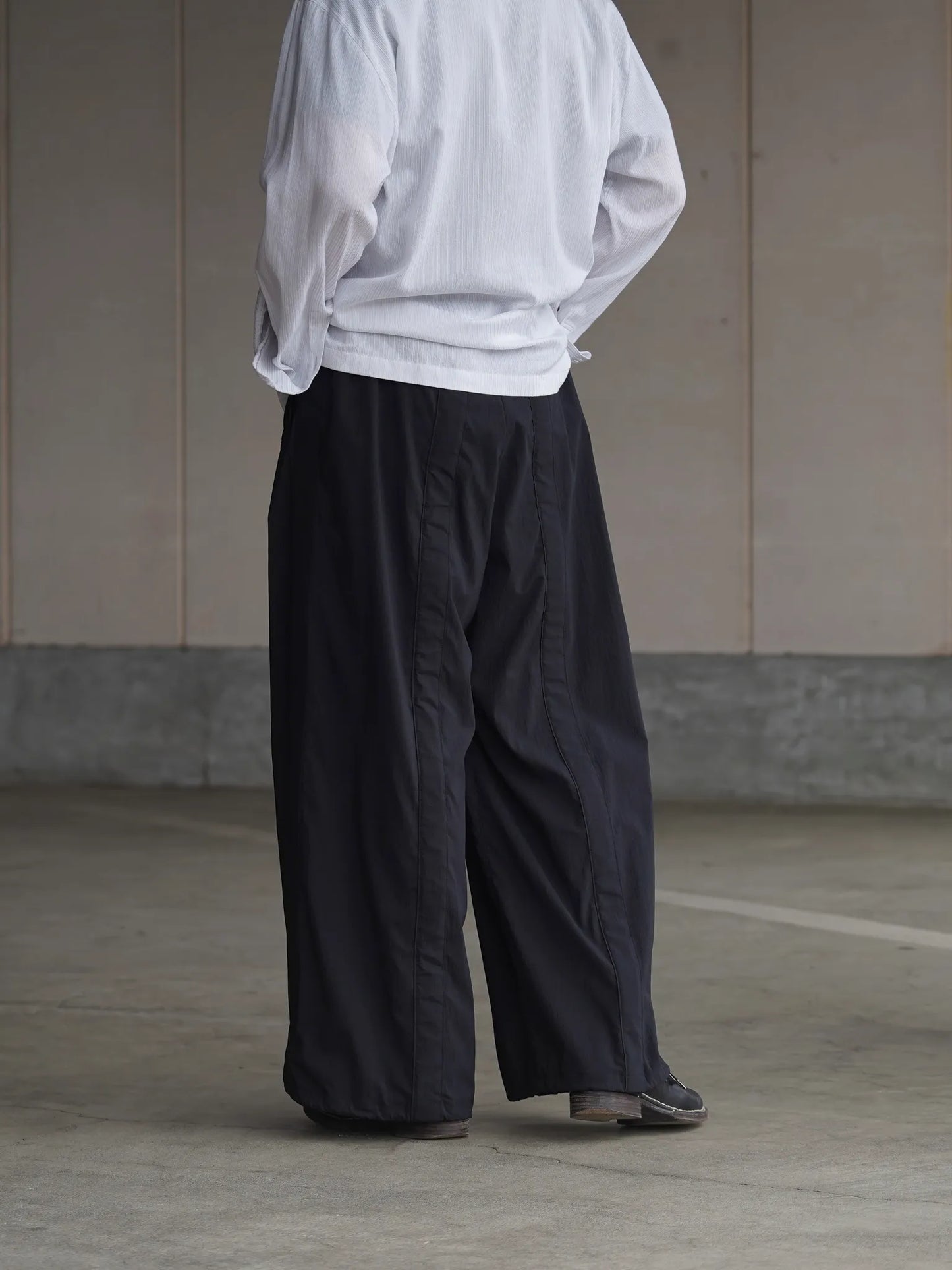 IRENISA | BELTED FORM-CHANGE PANTS BLACK