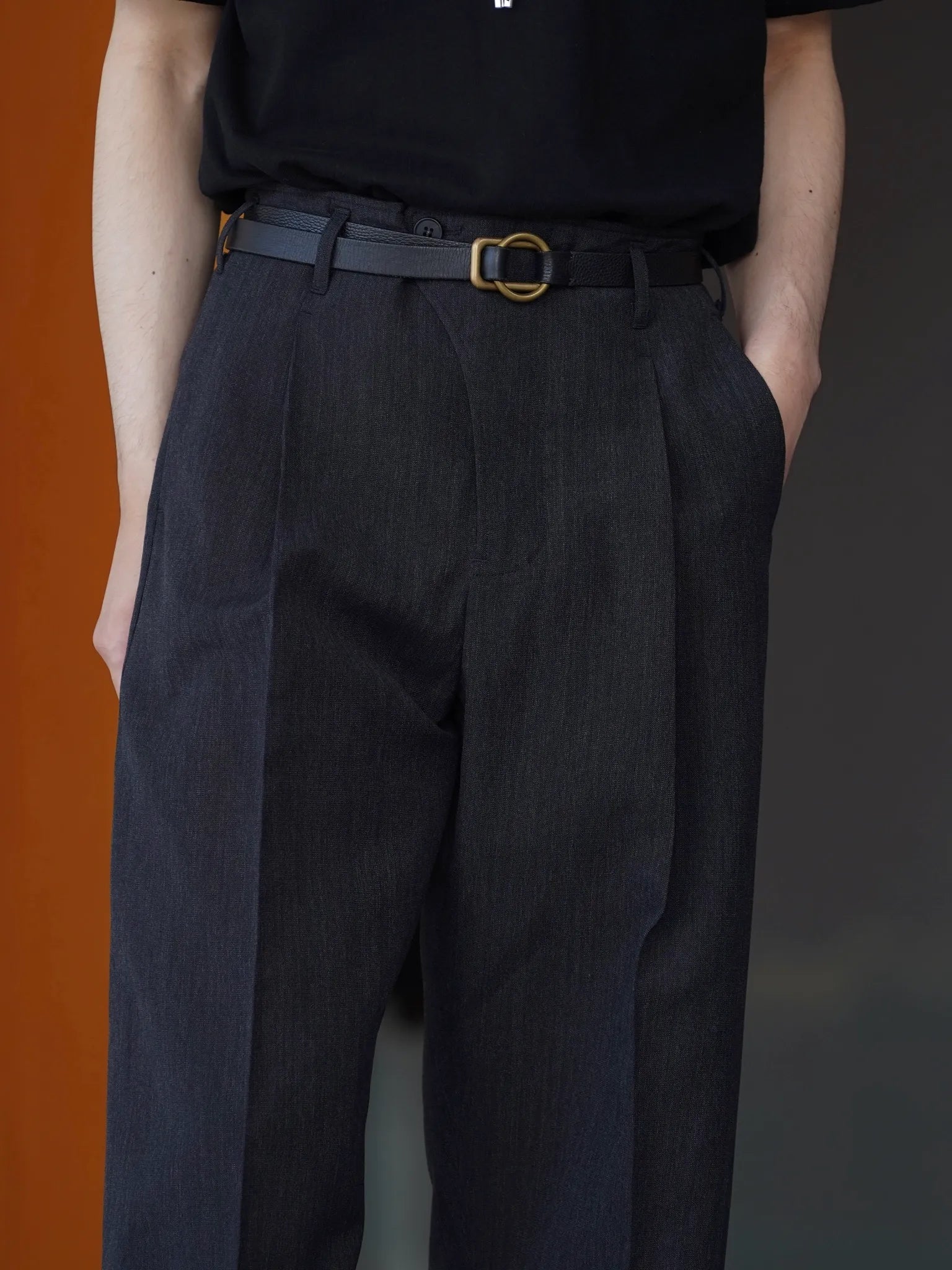 山内-ウール-和紙-サイドシームレスワンタックパンツ-charcoal-black-5