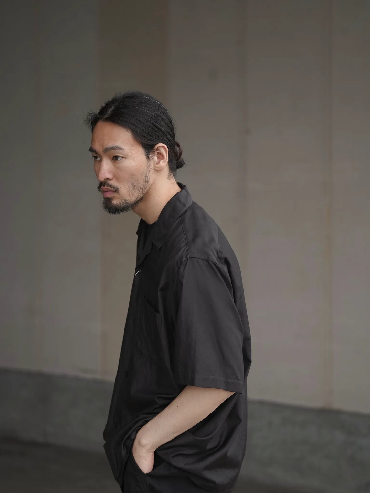 COMOLI | ウールシルク 半袖オープンカラーシャツ BROWN