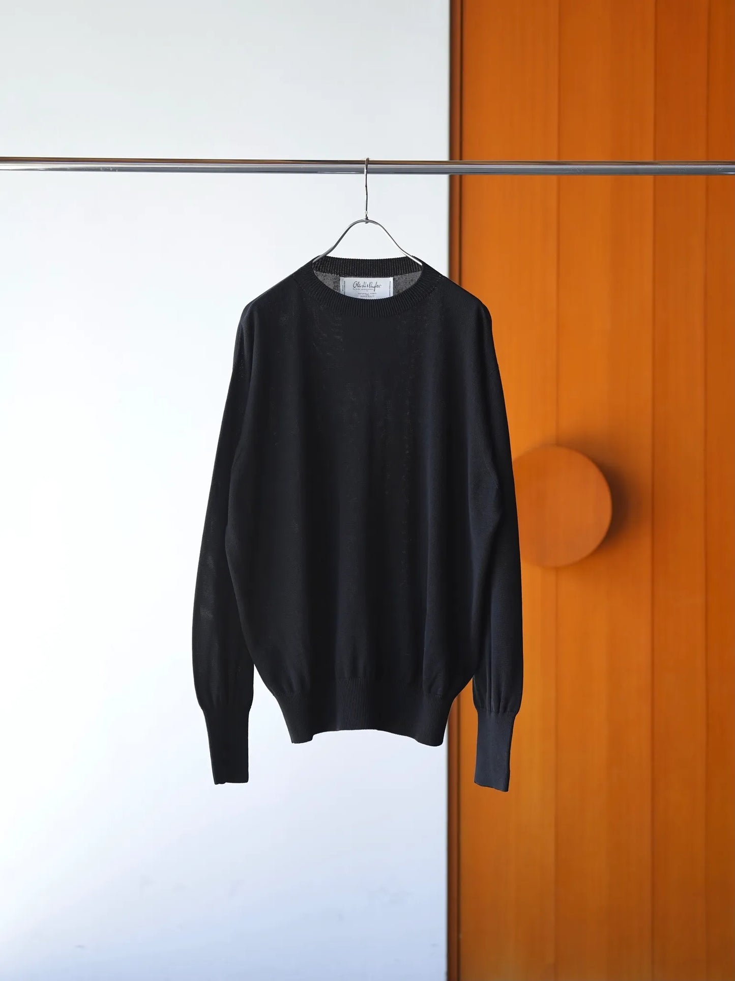Olde H & Daughter | SILK PLAIN STITCH CREW L/S BLACK
