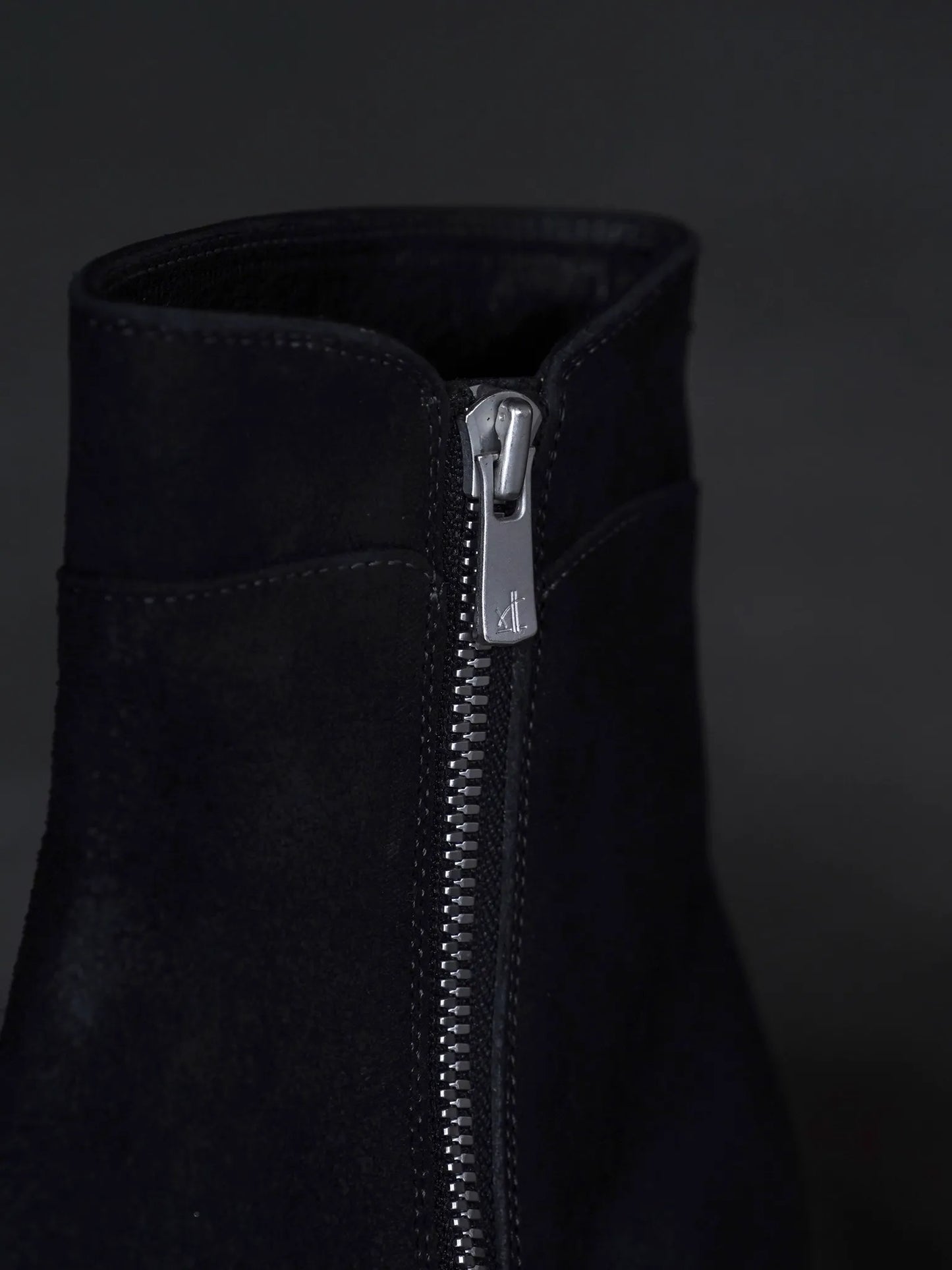 Post Production | Side Zip Boots [Waxed Ezojika Suede] Black