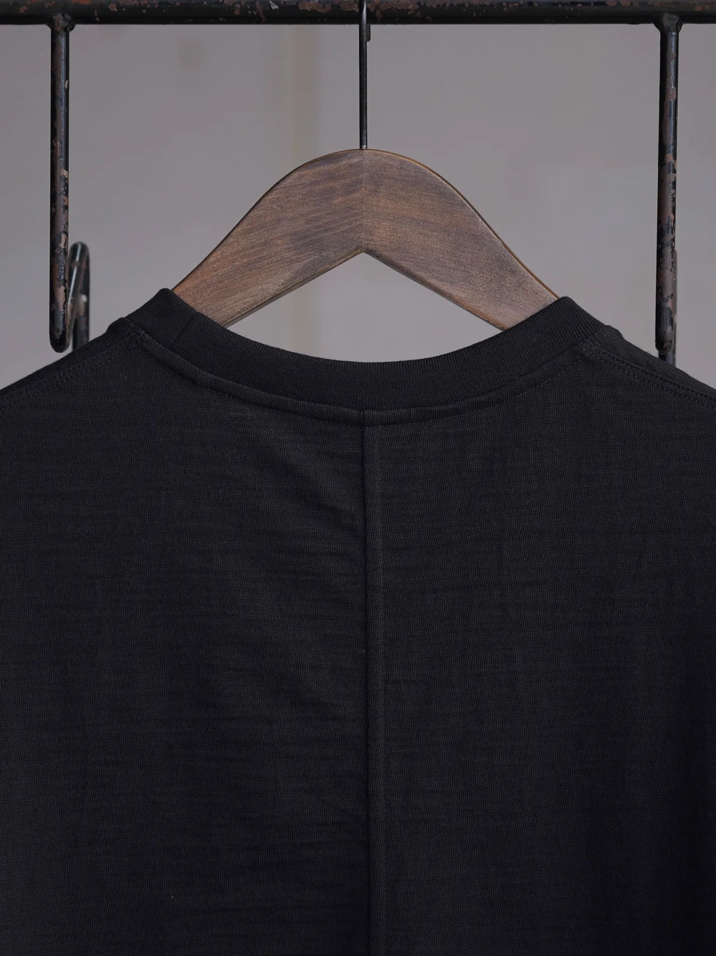 wonder-room-the-plain-black-2