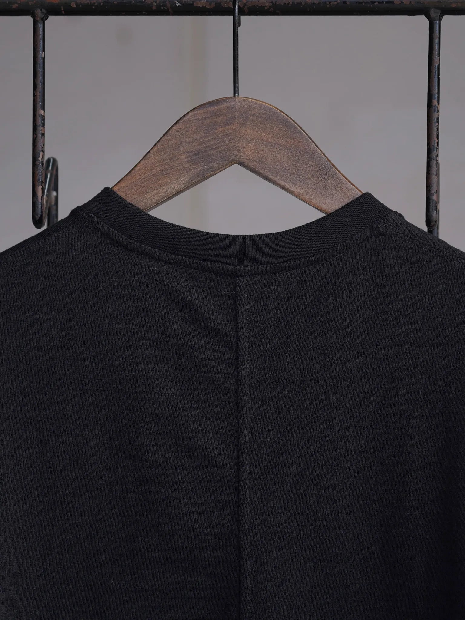 wonder-room-the-plain-black-2