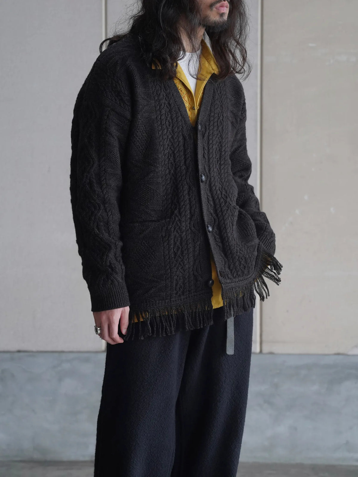 SARTO | WOOL CABLE FRINGE CARDIGAN DARK BROWN