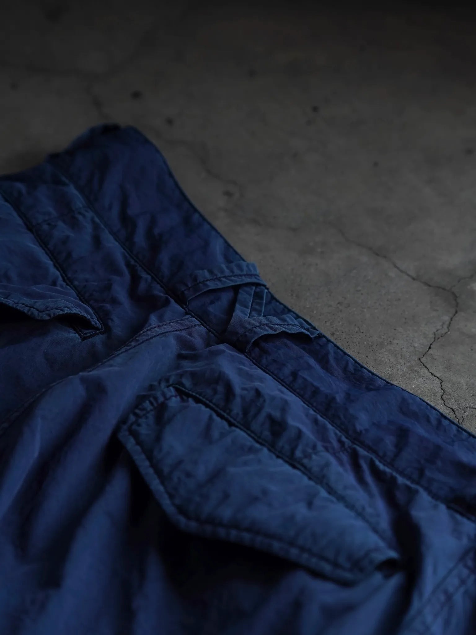 the-nulabel-garment-dyed-cargo-trs-natural-indigo-9