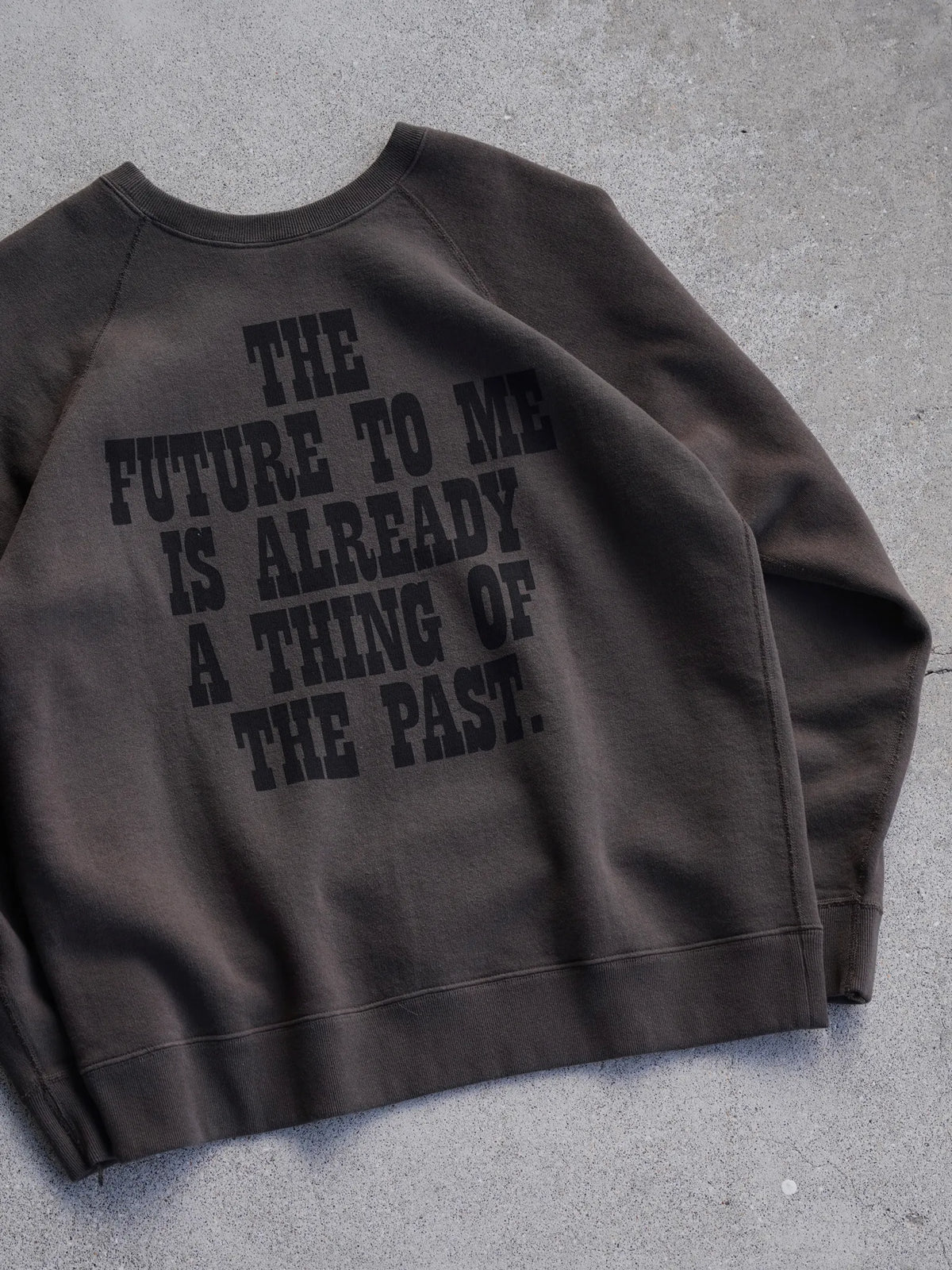 SARTO | COTTON LOOP WHEEL MUSICIAN  CREW NECK L/S DARK BROWN