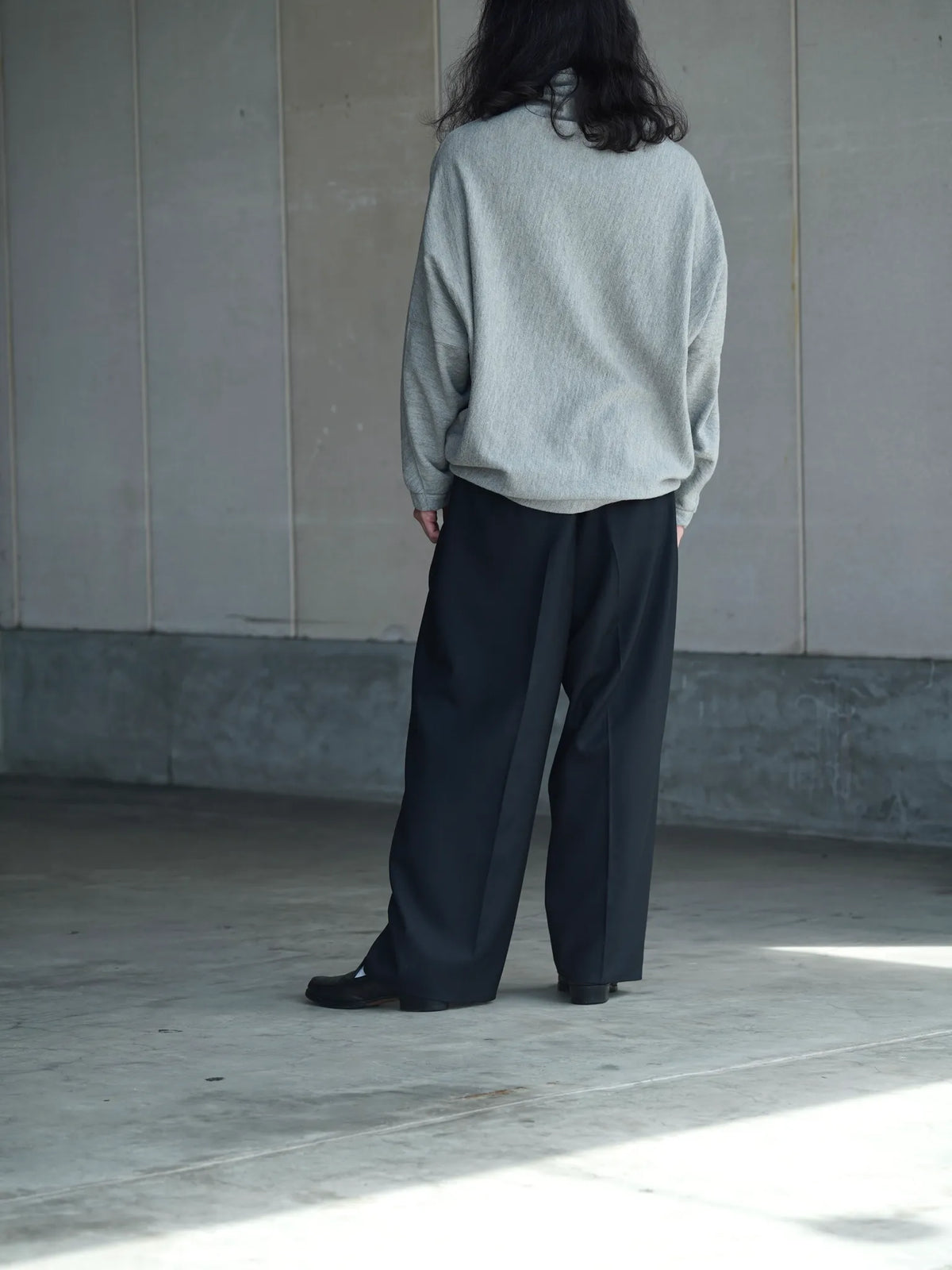 nonnotte | Draping Crotch Box Pleats One Tuck Trousers Deep Black