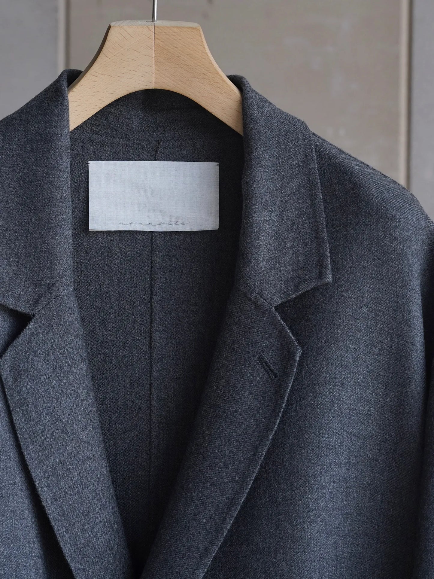 nonnotte-drapinig-gown-overcoat-charcoal-top-5