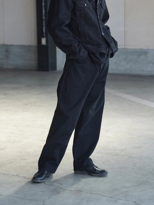 COMOLI | ブラックデニム ベルテッドパンツ BLACK
