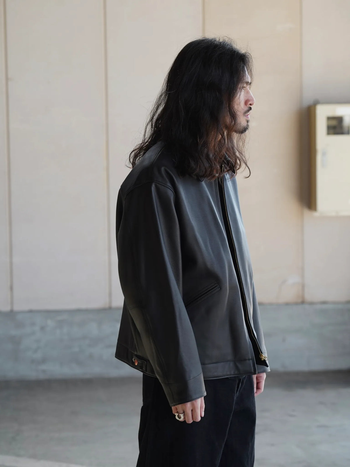 COMOLI | カーフスキン ジップショートジャケット BLACK