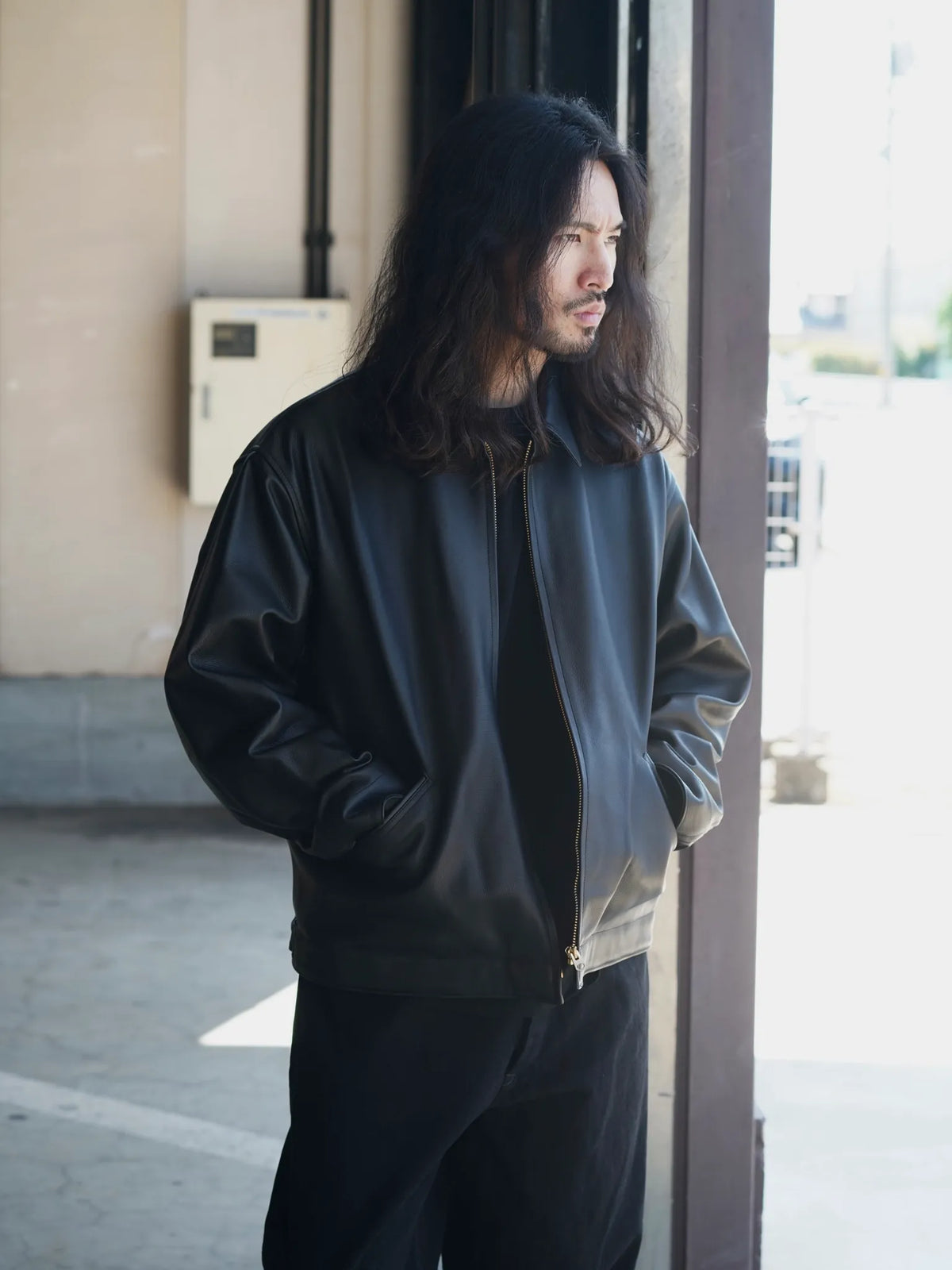 COMOLI | カーフスキン ジップショートジャケット BLACK