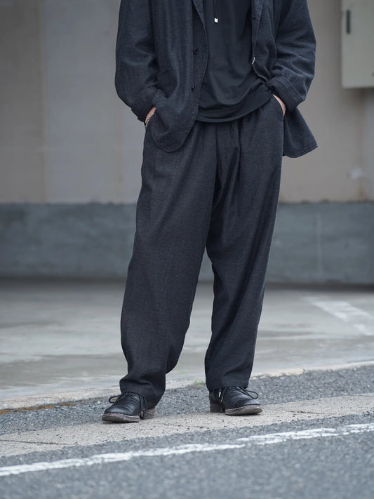 COMOLI | カシミヤシルク テーパードパンツ CHARCOAL