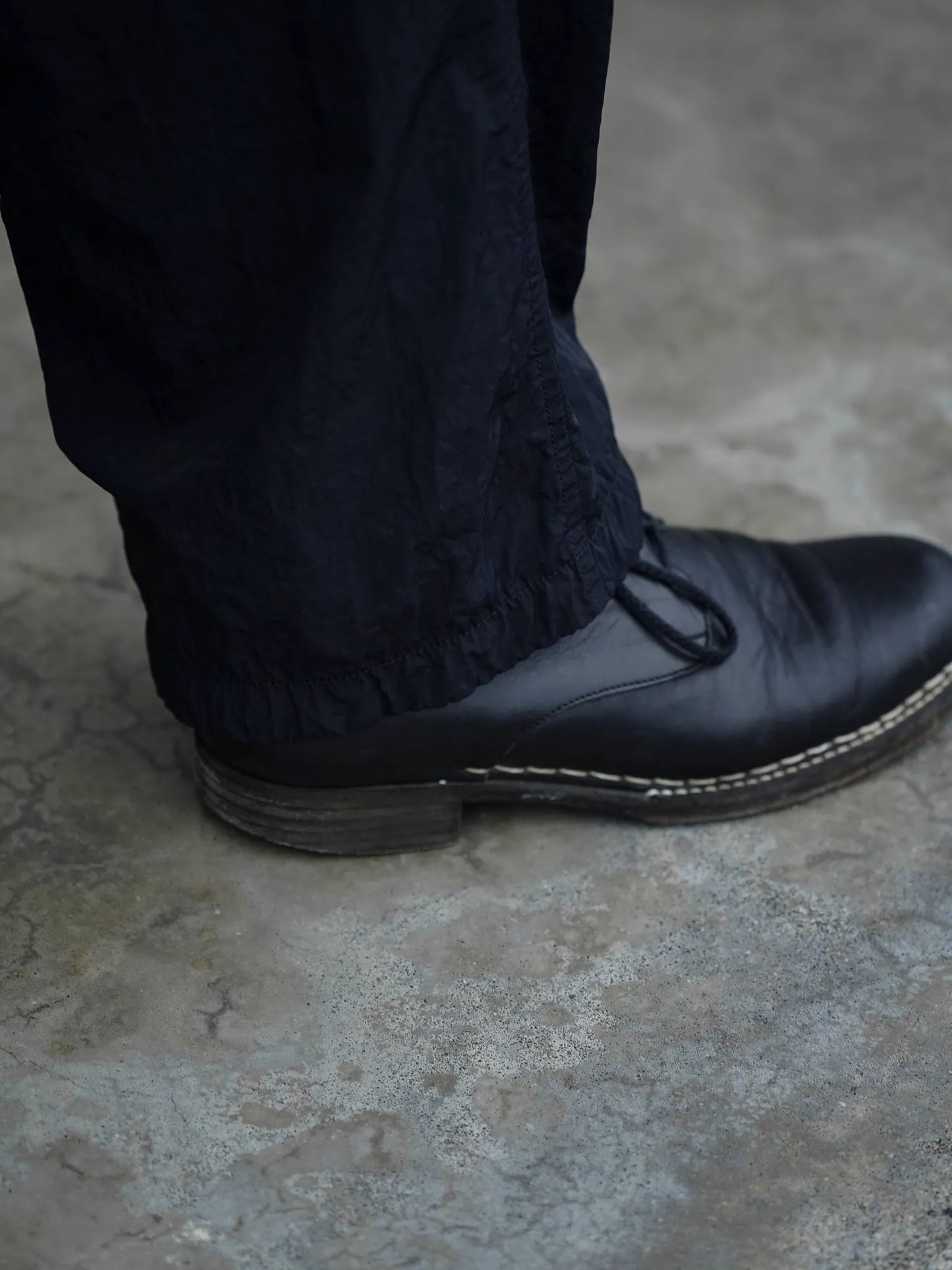 the-nulabel-garment-dyed-tropical-trousers-black-7