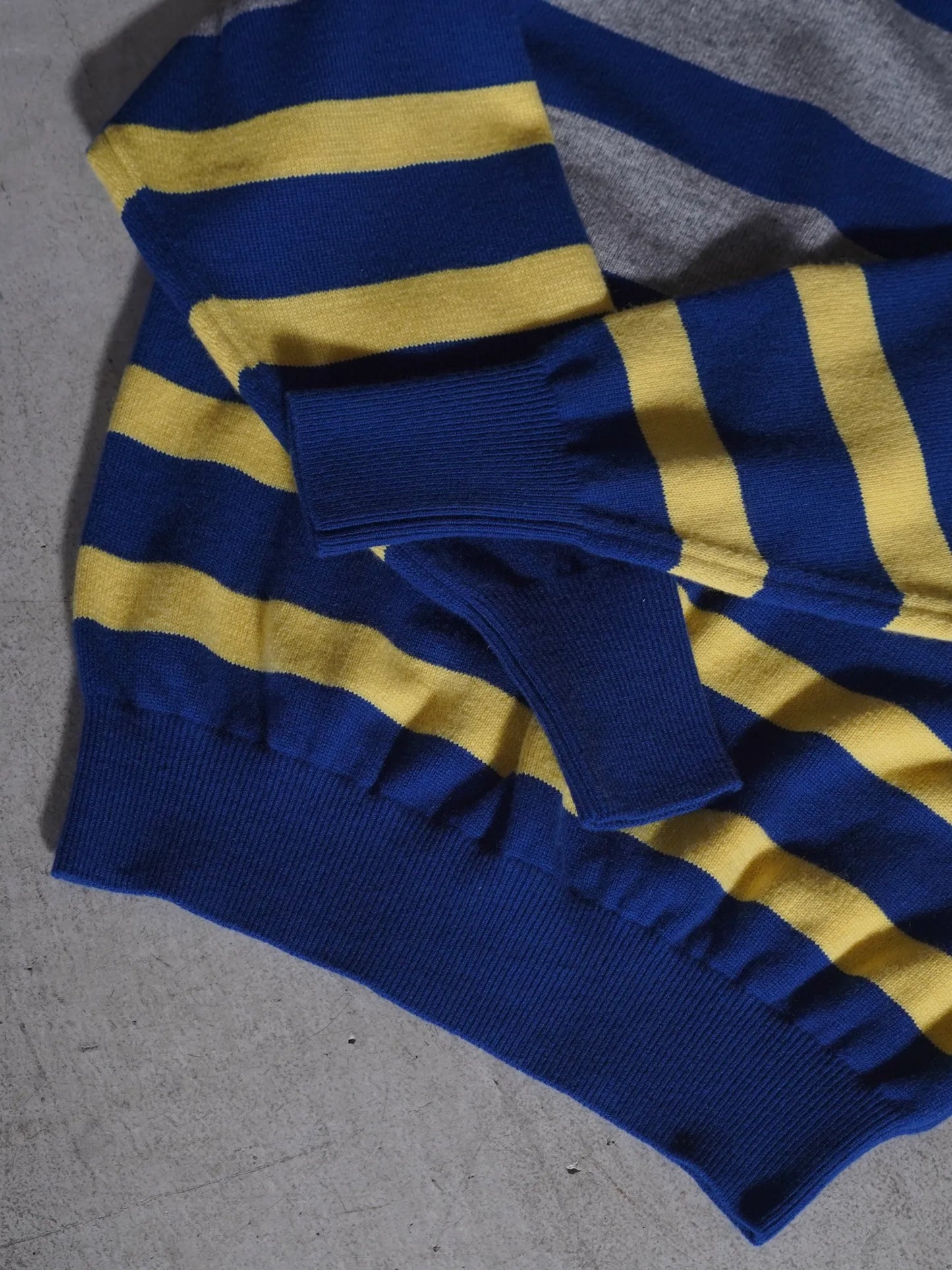 HERILL | Cashmere Mockneck Blue