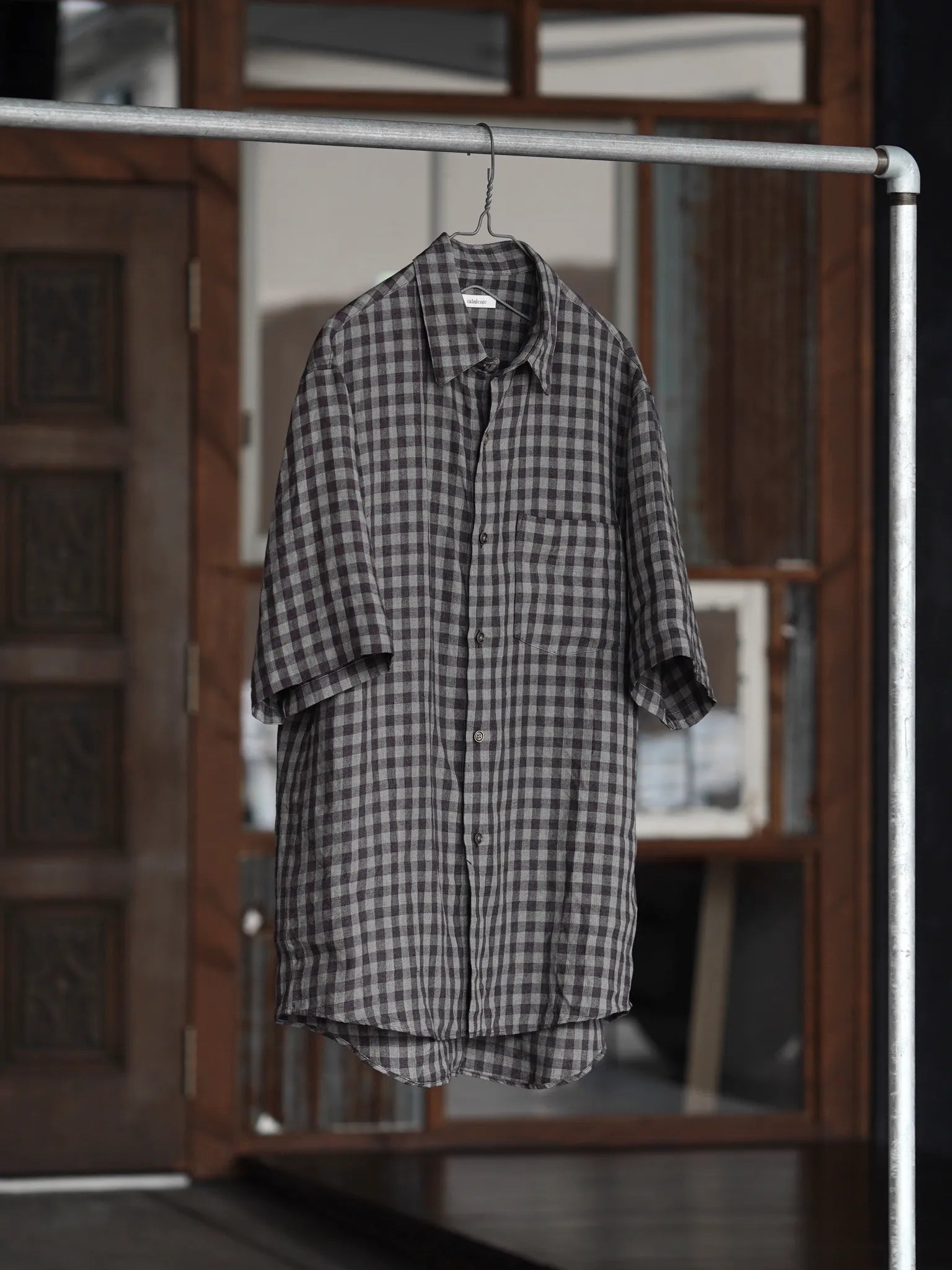 calmlence-regular-collar-ss-shirts-gry-brn-1