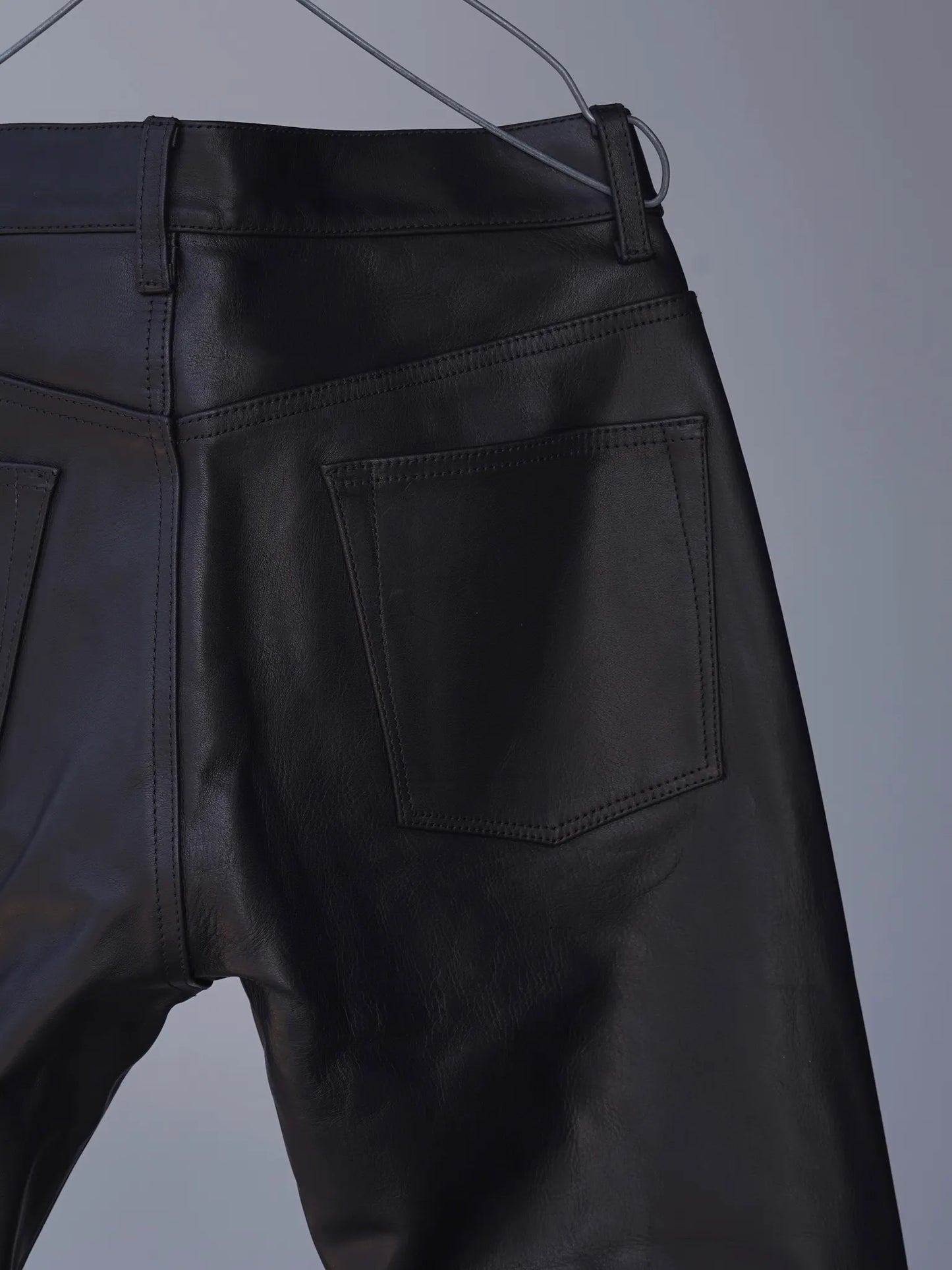 COMOLI | レザー 5Pパンツ BLACK