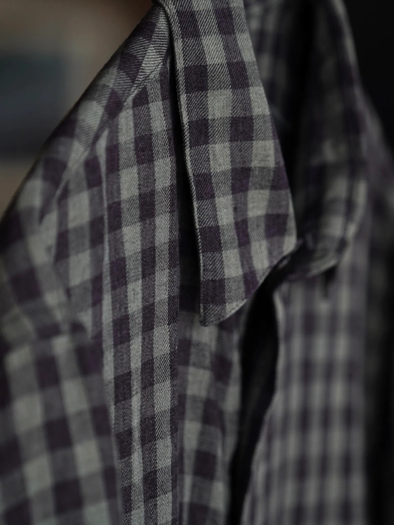 calmlence-regular-collar-ss-shirts-gry-brn-6