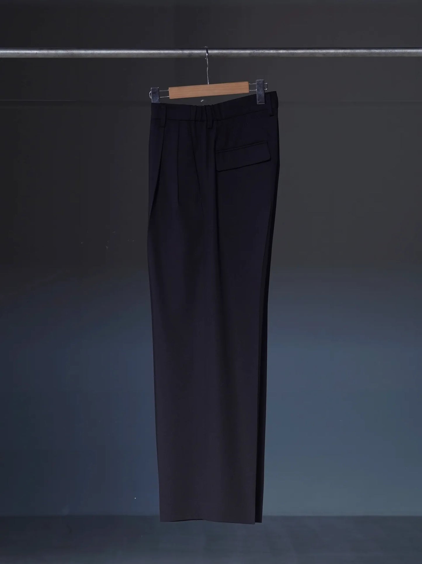 irenisa-two-tucks-wide-trousers-dark-brown-3