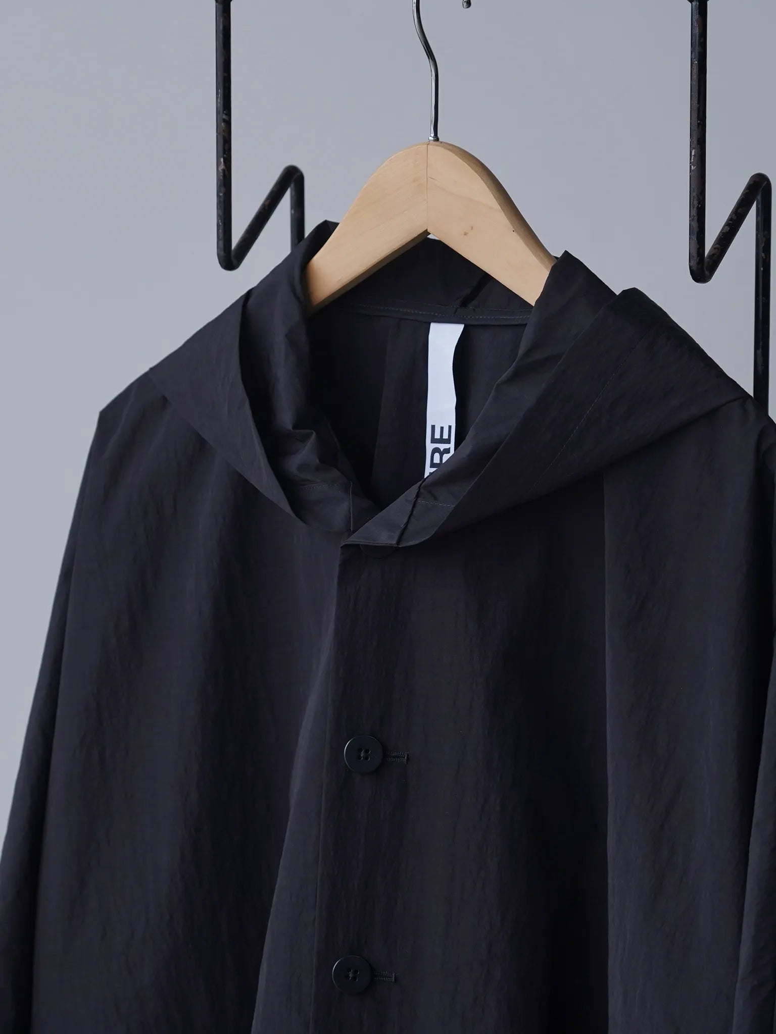 bestiaire-wide-jacket-black-3