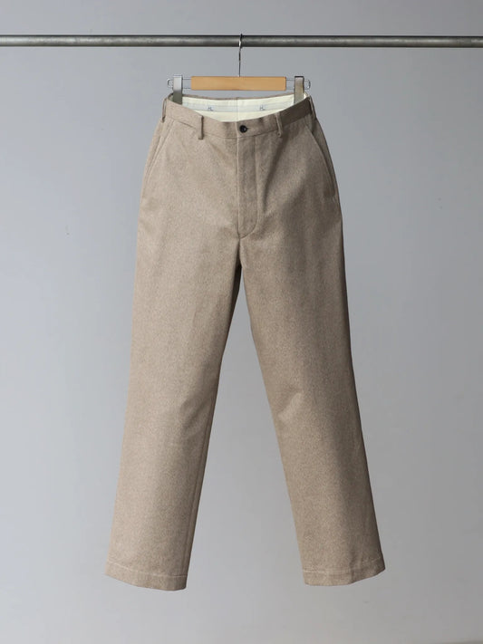 HERILL | Cotton twill Chino pants Beige