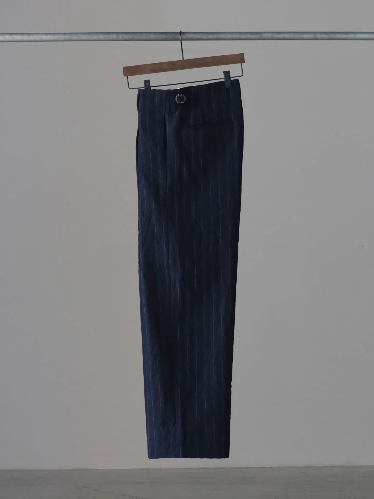 calmlence-single-pleated-wide-navy-st-3