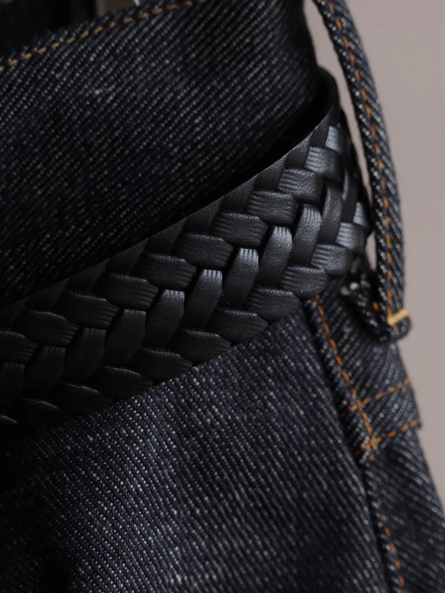 t-t-basketweave-pattern-belt-black-3