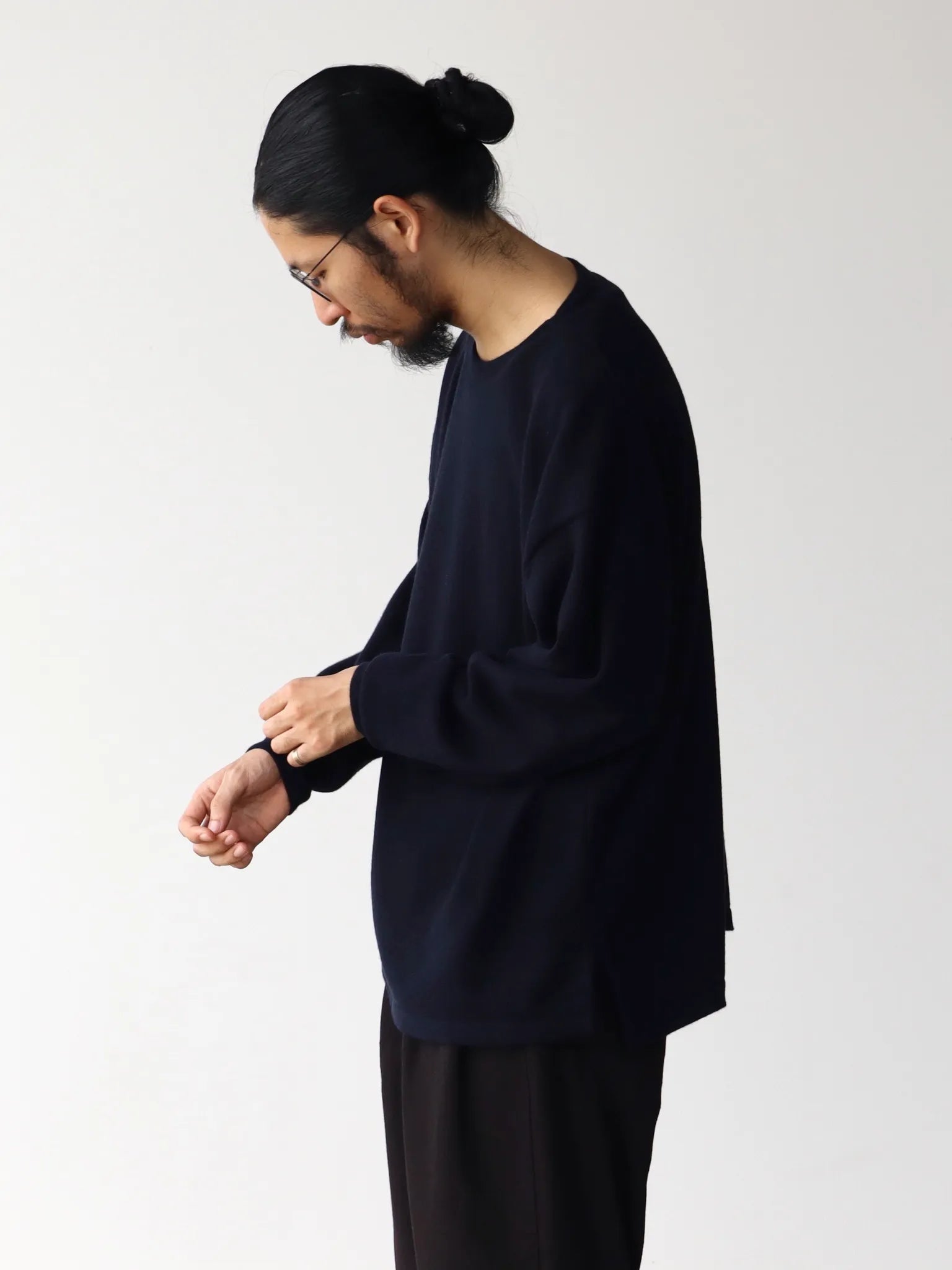 comoli-カシミヤ-コモリニット-navy-2