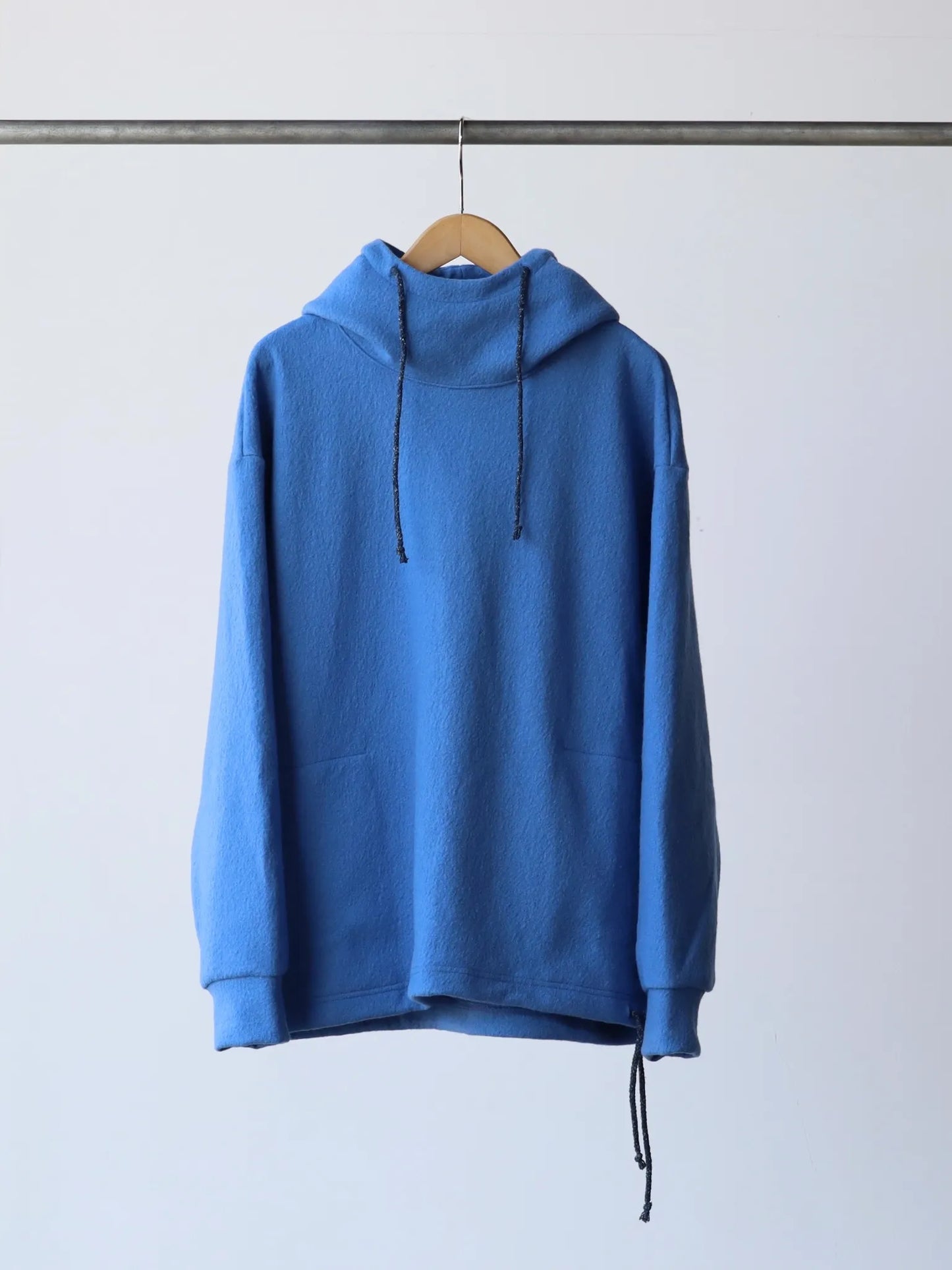 amachi. | High Neck Hoodie Blue