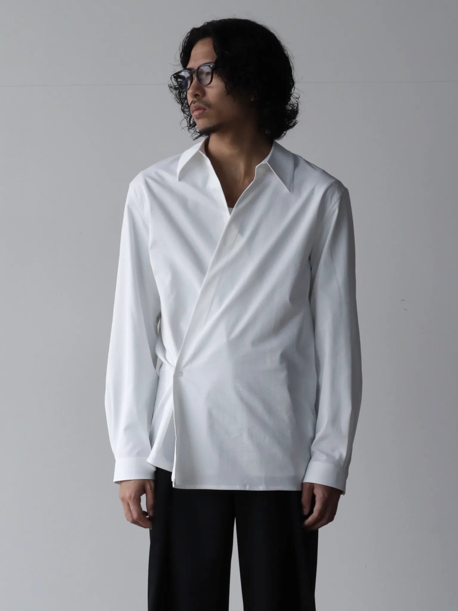 sean-suen-slanted-placket-shirt-white-1