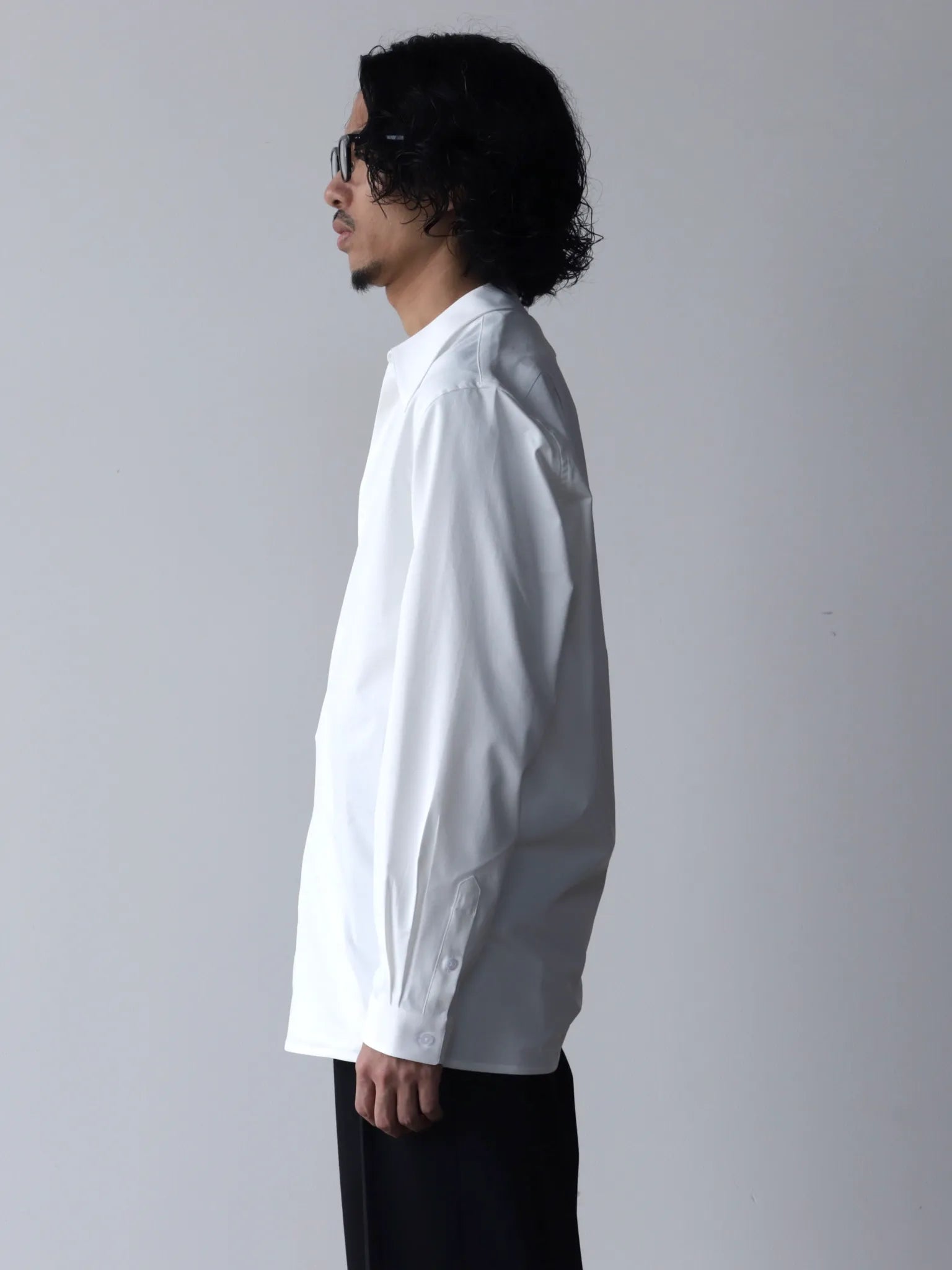 sean-suen-slanted-placket-shirt-white-3