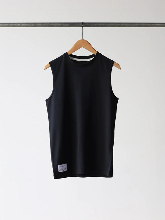 THE INOUE BROTHERS | NO SLEEVE TOP Black