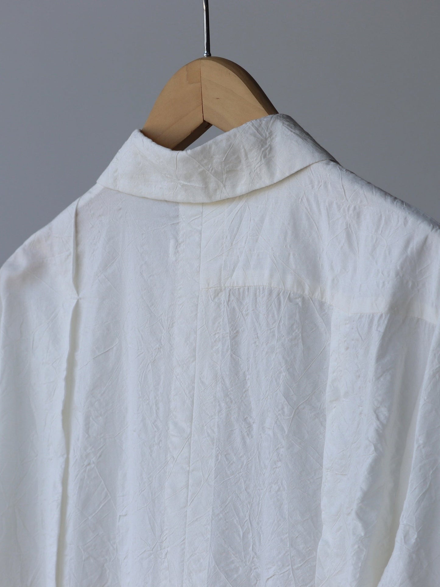 nobuyuki-matsui-long-tuck-top-white-6