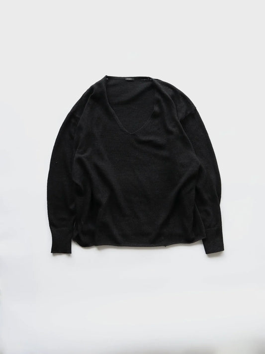 comoli-ブラック-vネックニット-black-1