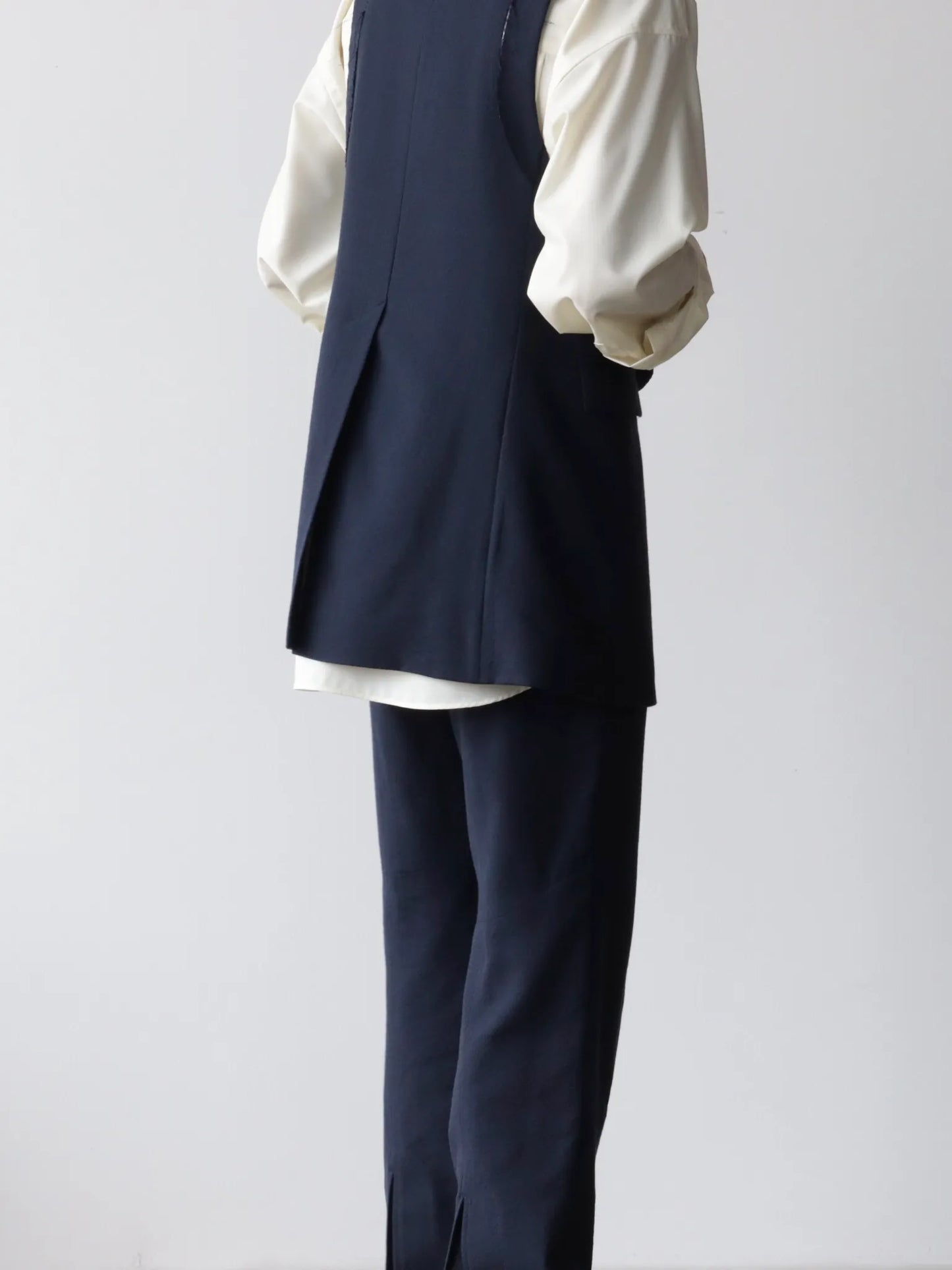 nobuyuki-matsui-deconatructed-no-sleeve-jk-navy-11