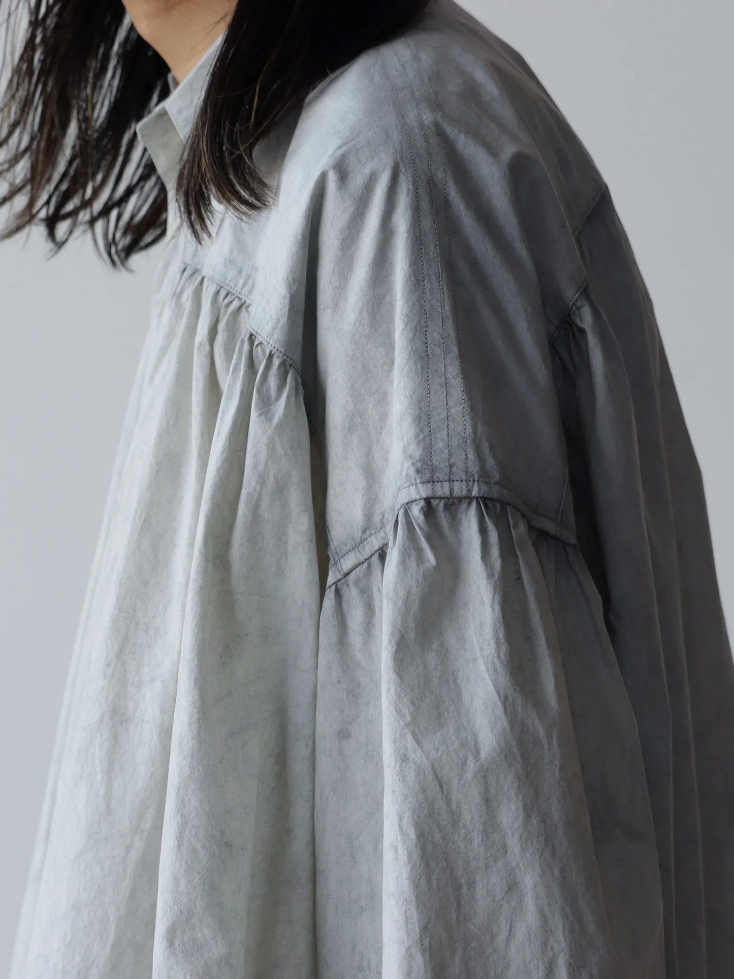 Nomàt | COTTON Gathered Shirt Pearl Grey