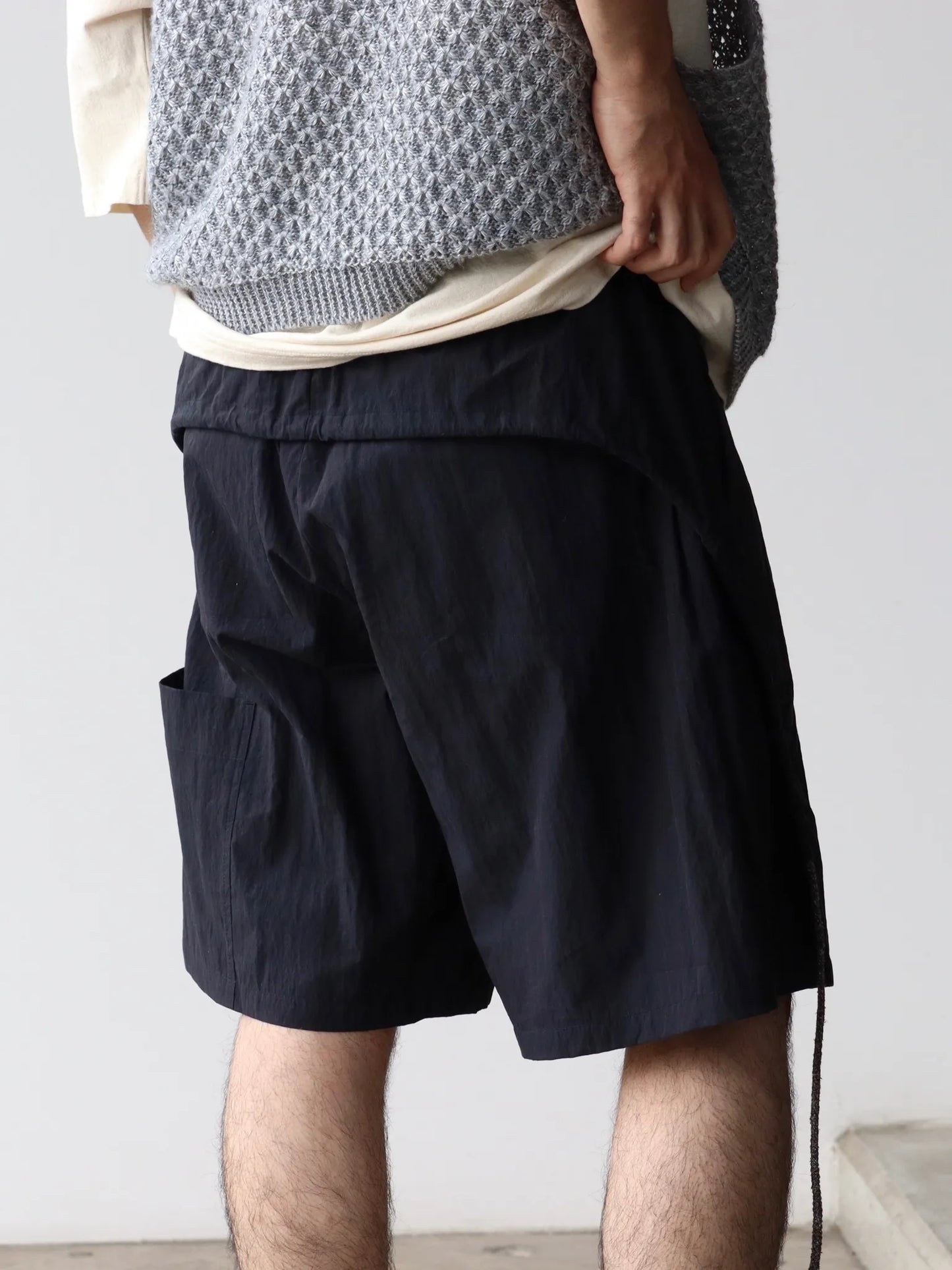 amachi-erosion-line-shorts-black-7