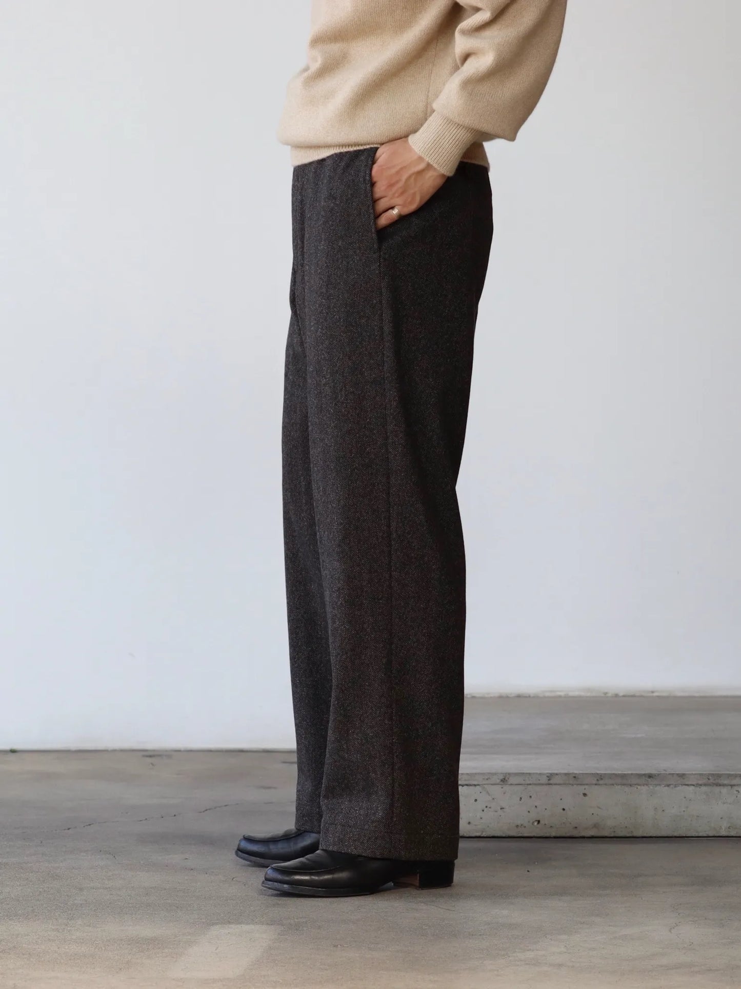 herill-blacksheep-easypants-brown-herringbone-2