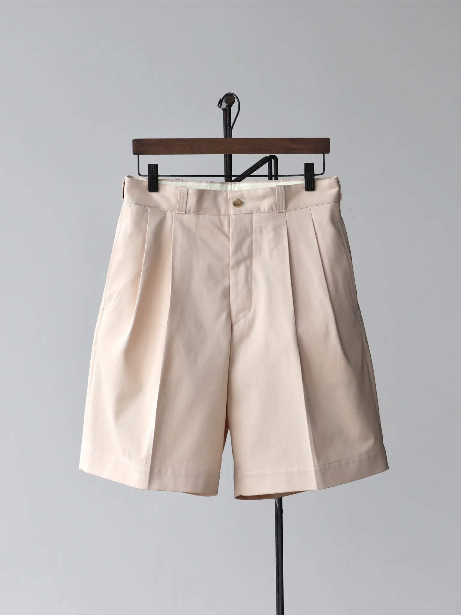 herill-egyptian-cotton-chino-shorts-hlbeige-1
