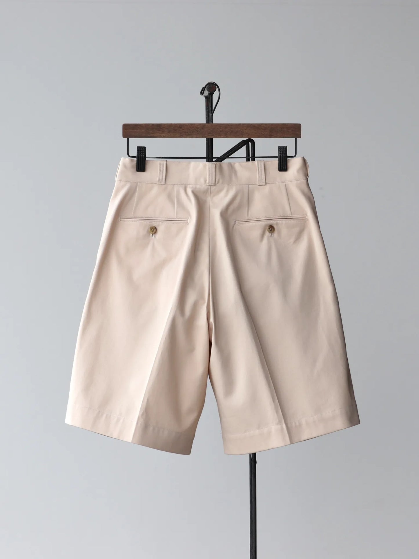herill-egyptian-cotton-chino-shorts-hlbeige-2
