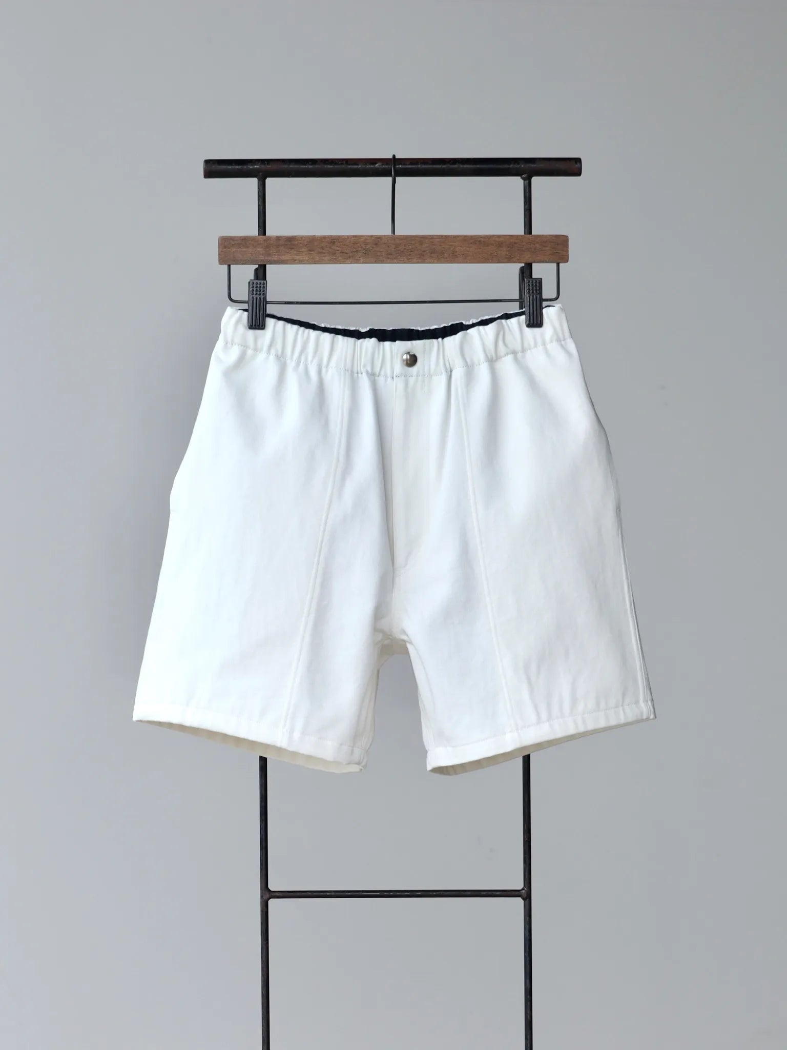 a-presse-white-tennis-shorts-white-1