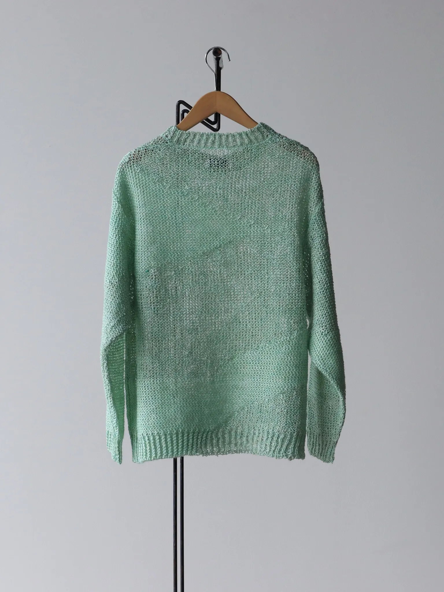 amachi-swallows-nest-knit-clay-white-green-2