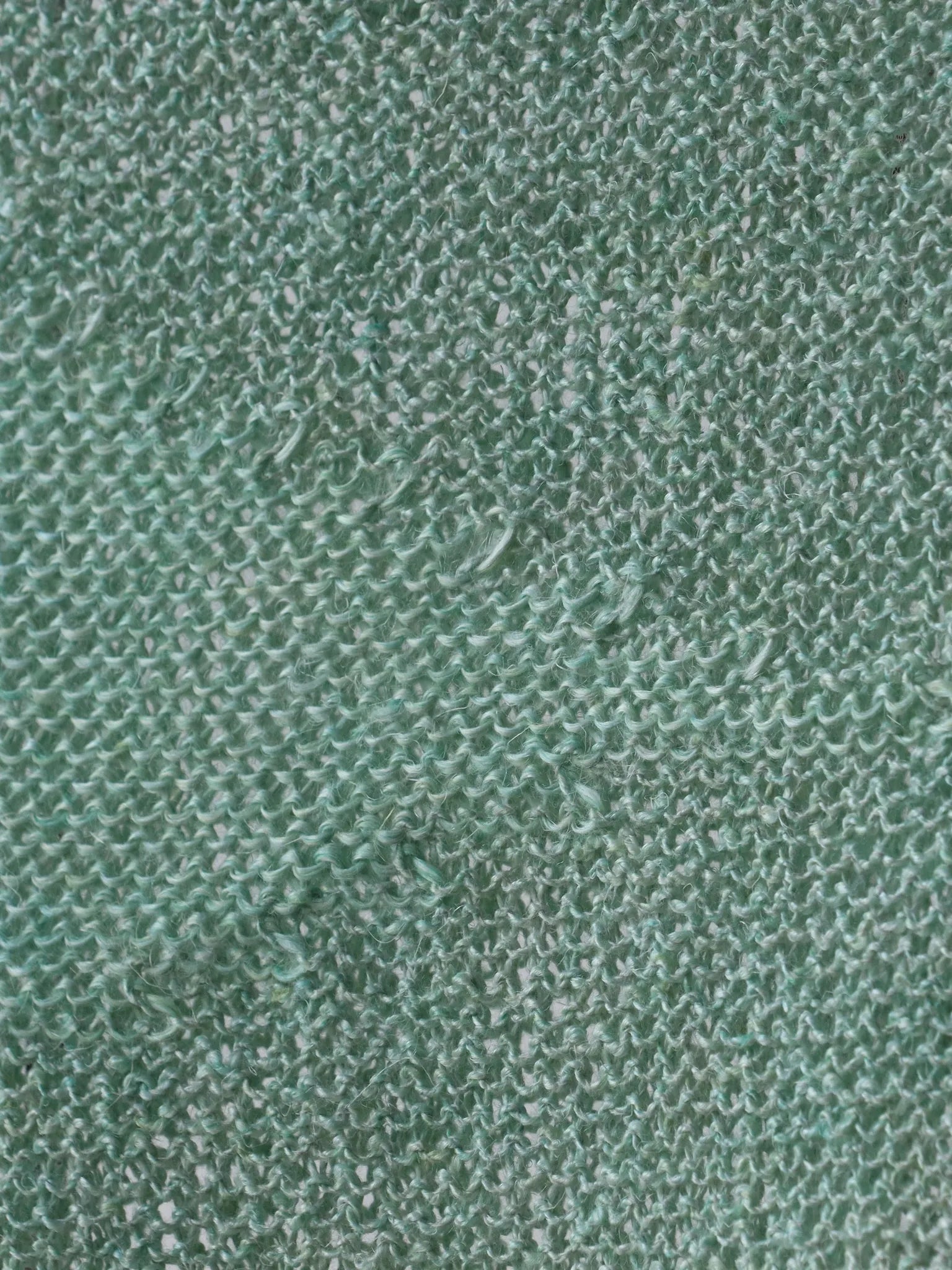 amachi-swallows-nest-knit-clay-white-green-3