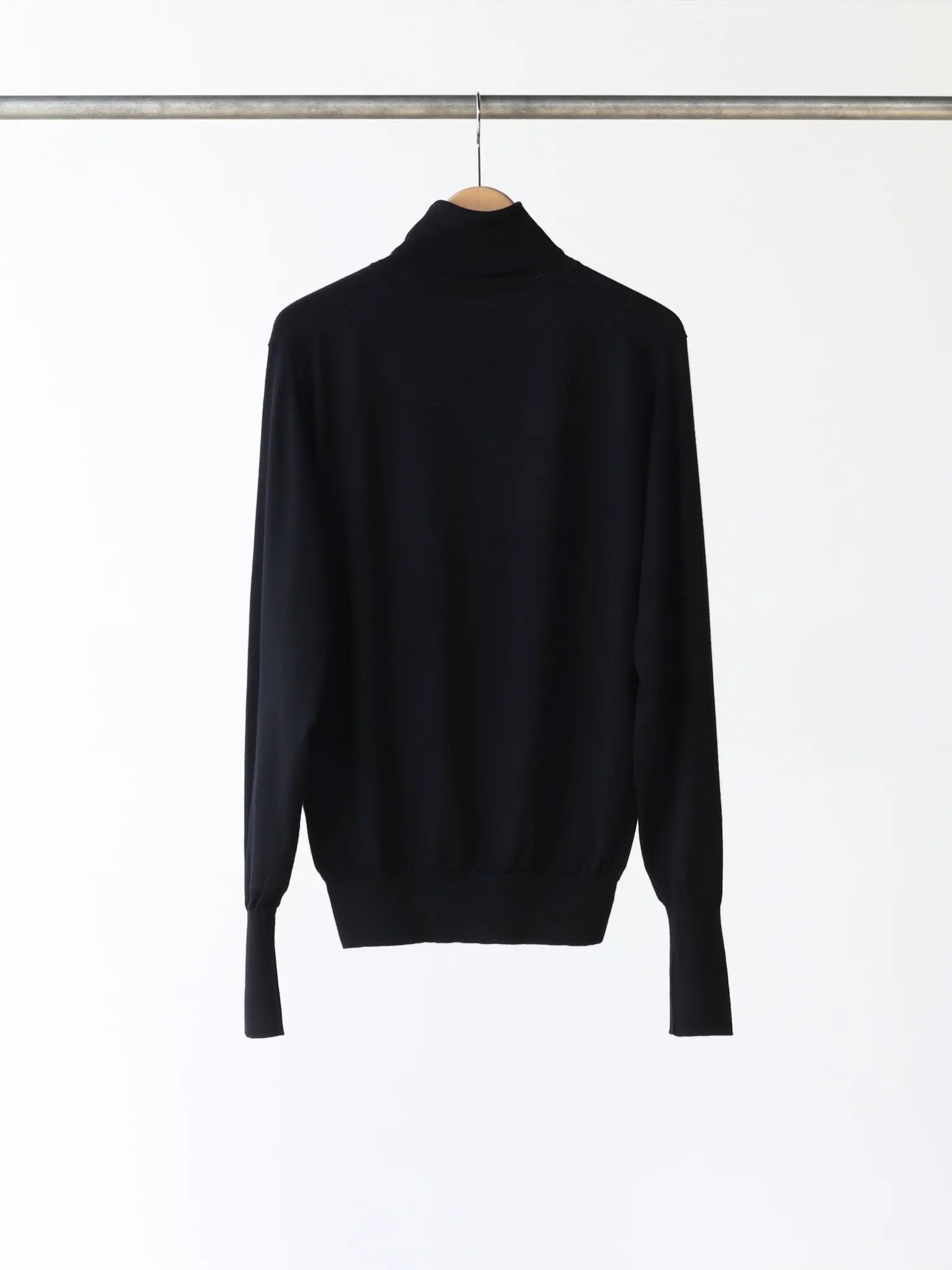 A.PRESSE Cashmere High Gauge Turtle Neck Sweater BLACK | CASANOVA&CO  (カサノヴァアンドコー) オンライン通販サイト