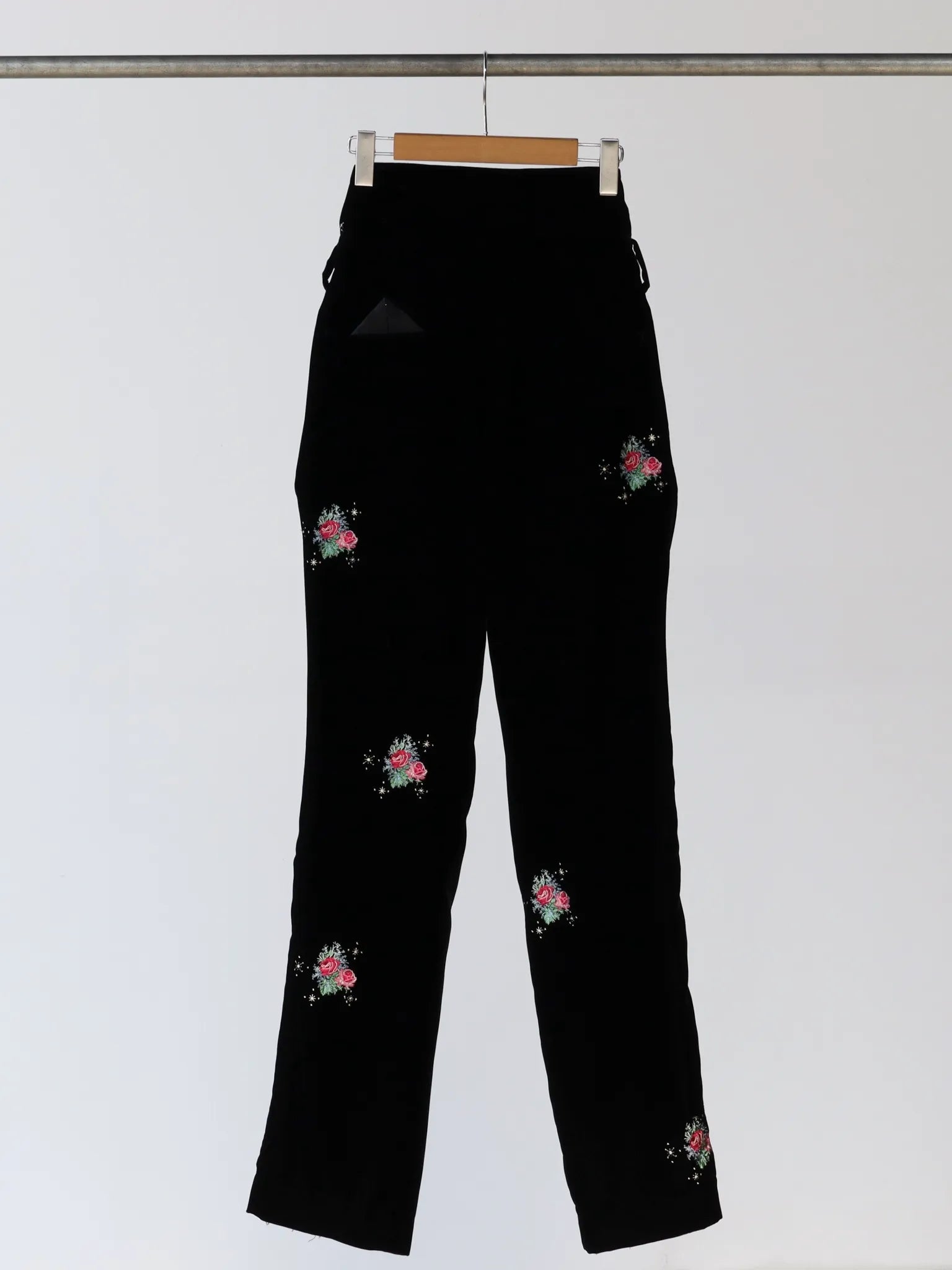 midorikawa-velvet-embroidery-pants-black-embroidery-3