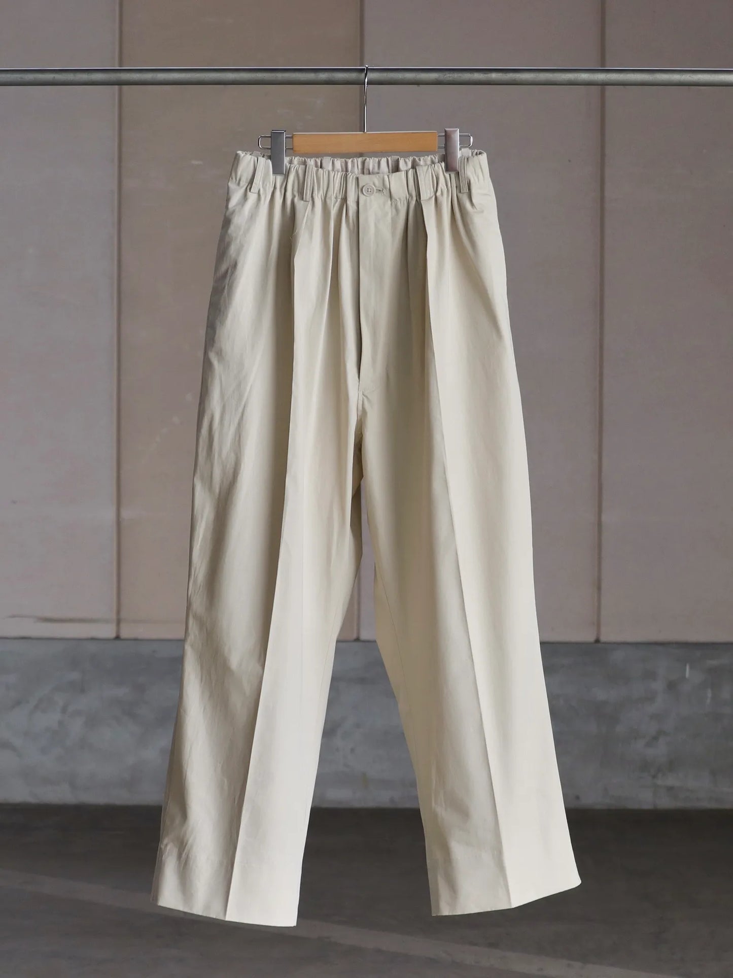 nonnotte | Draping Elastic In Tuck Wide Trousers Tidal Foam