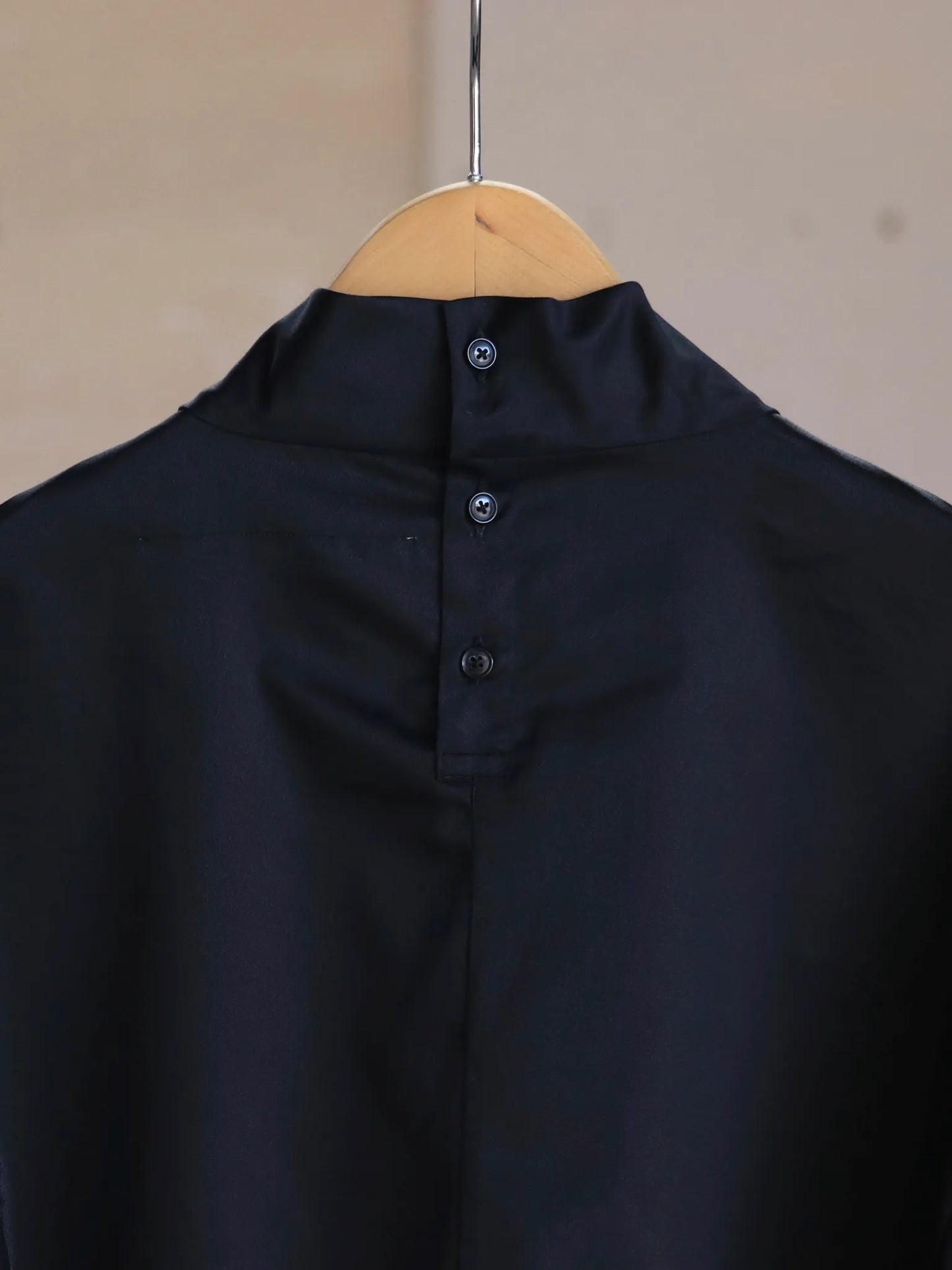 nonnotte | Semi Mock Neck Smock Shirt Caviar