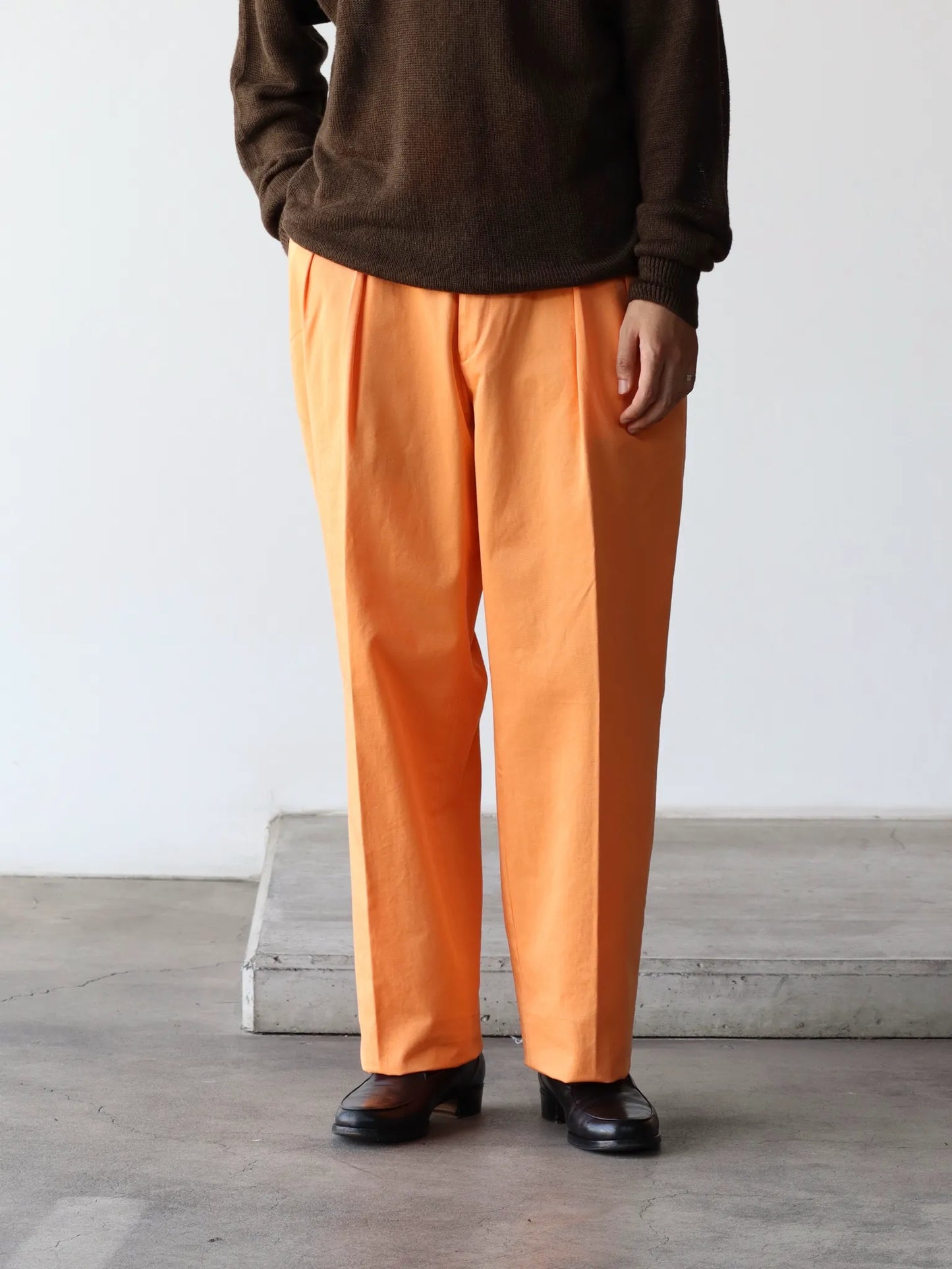 neat-neat-chino-orange-1