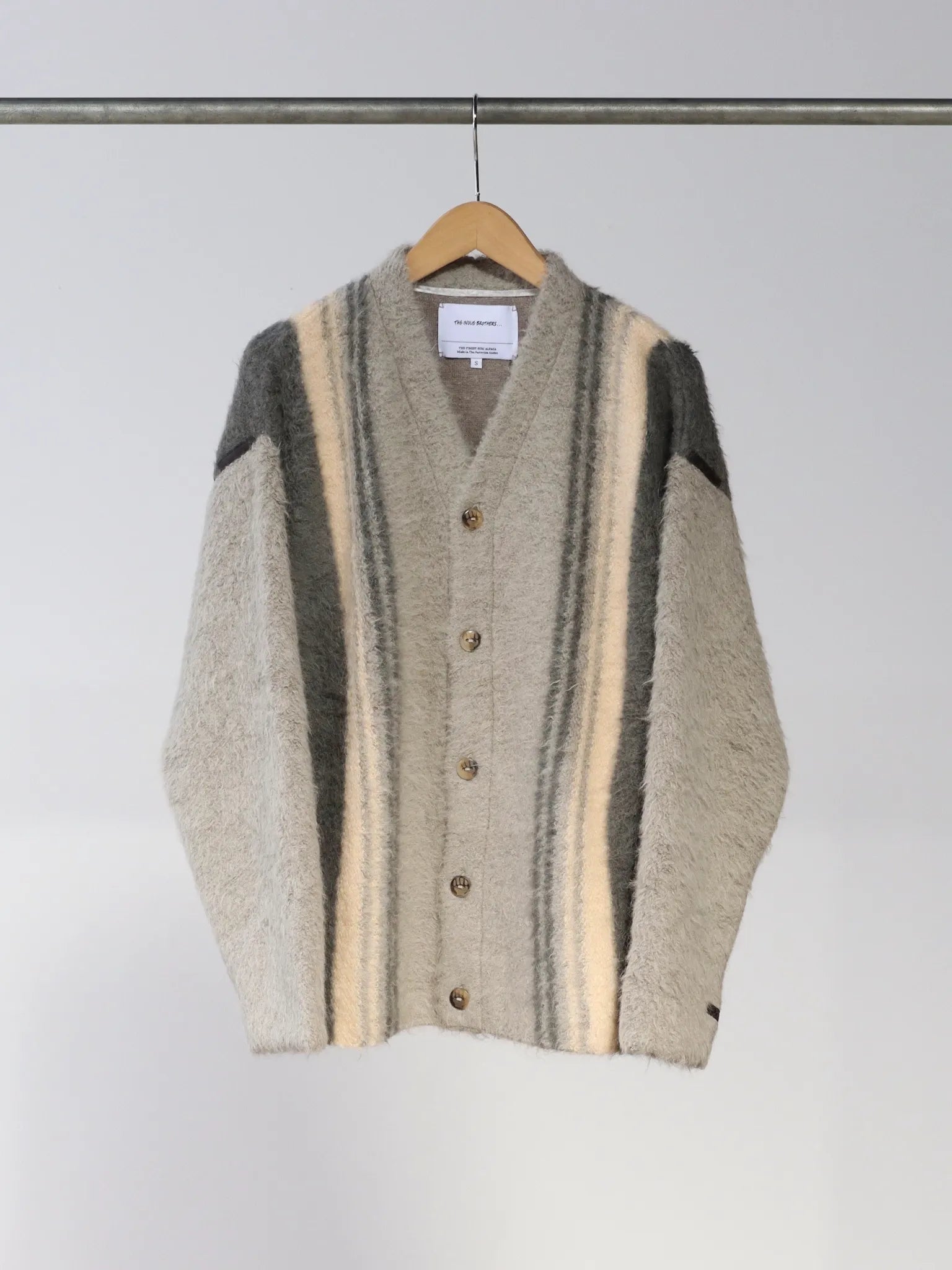 the-inoue-brothers-suri-cardigan-stripe-urban-grey-dark-grey-beige-1