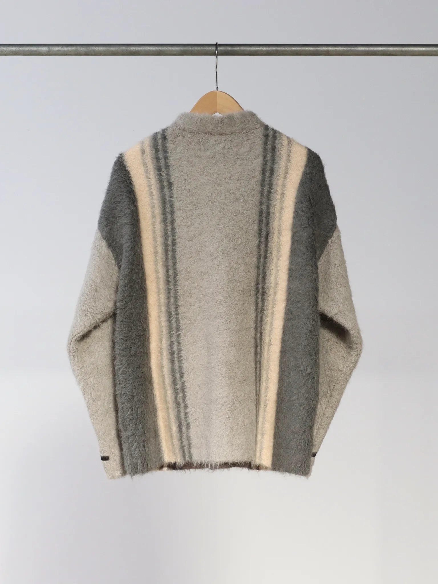 the-inoue-brothers-suri-cardigan-stripe-urban-grey-dark-grey-beige-2